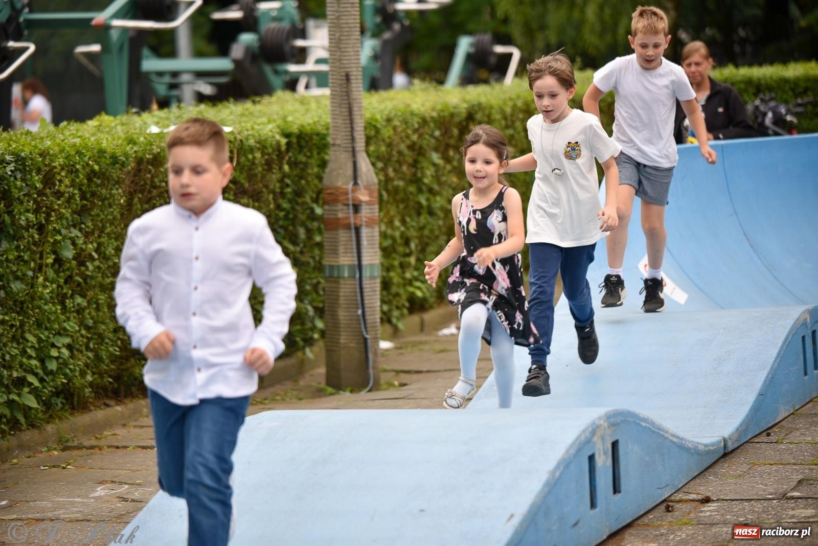 Zdjęcie w galerii na portalu naszraciborz.pl: Piętnastka festynem rodzinnym żegna rok szkolny wiadomości z regionu