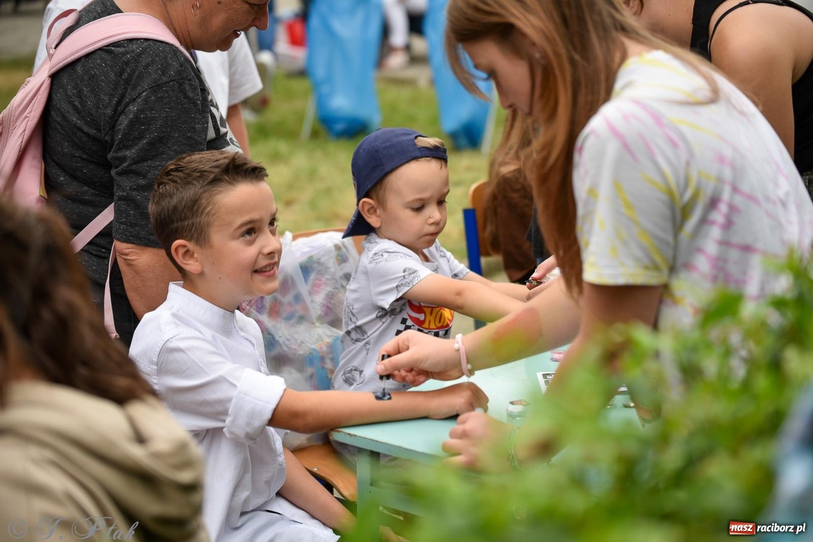 Zdjęcie w galerii na portalu naszraciborz.pl: Piętnastka festynem rodzinnym żegna rok szkolny wiadomości z regionu