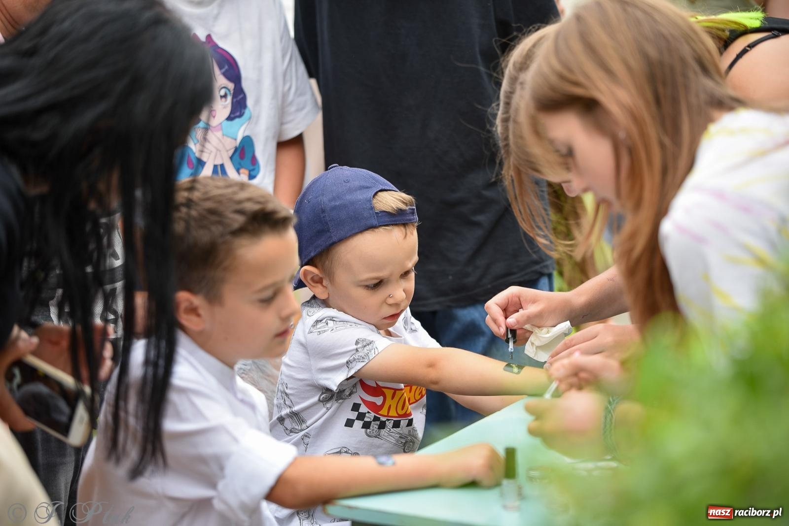 Zdjęcie w galerii na portalu naszraciborz.pl: Piętnastka festynem rodzinnym żegna rok szkolny wiadomości z regionu