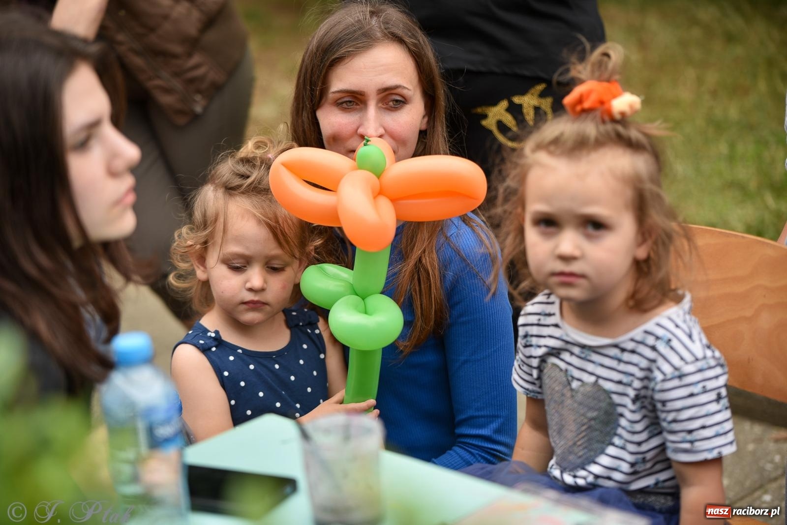 Zdjęcie w galerii na portalu naszraciborz.pl: Piętnastka festynem rodzinnym żegna rok szkolny wiadomości z regionu