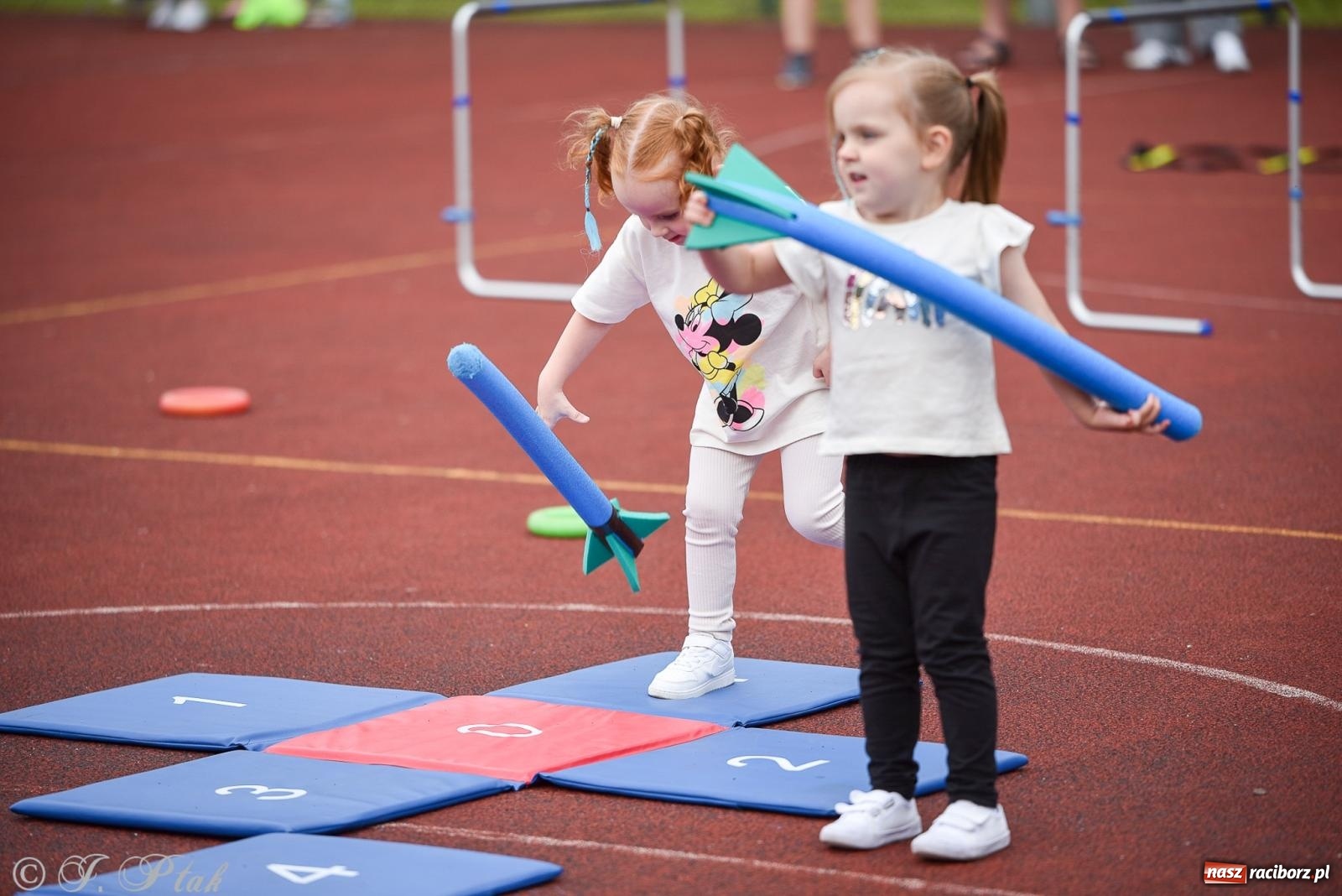 Zdjęcie w galerii na portalu naszraciborz.pl: Piętnastka festynem rodzinnym żegna rok szkolny wiadomości z regionu