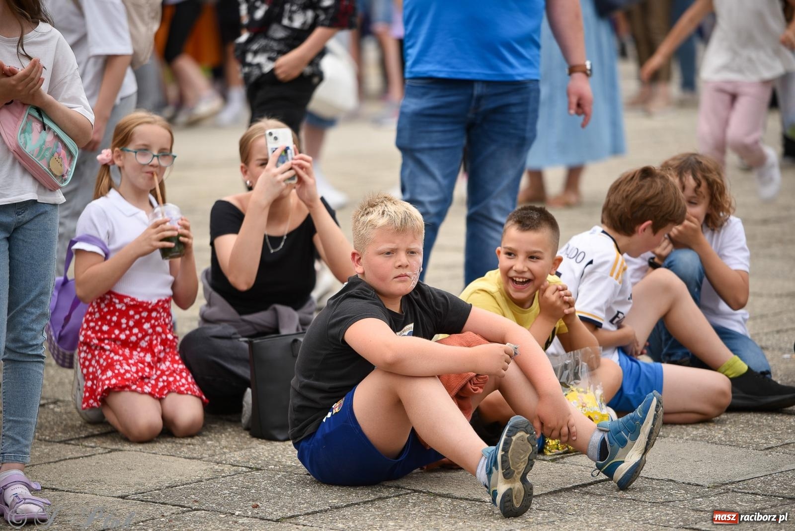 Zdjęcie w galerii na portalu naszraciborz.pl: Piętnastka festynem rodzinnym żegna rok szkolny wiadomości z regionu
