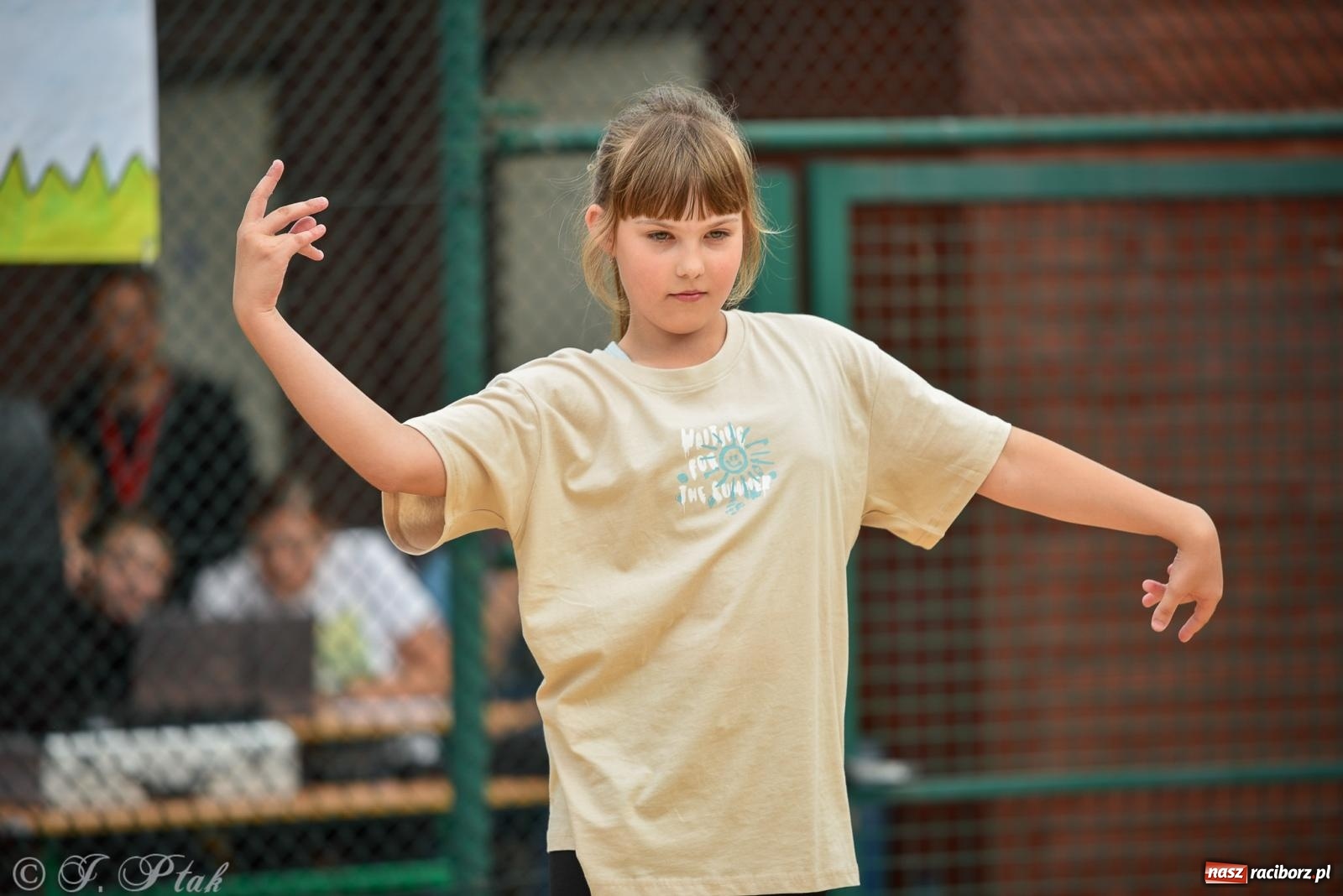 Zdjęcie w galerii na portalu naszraciborz.pl: Piętnastka festynem rodzinnym żegna rok szkolny wiadomości z regionu