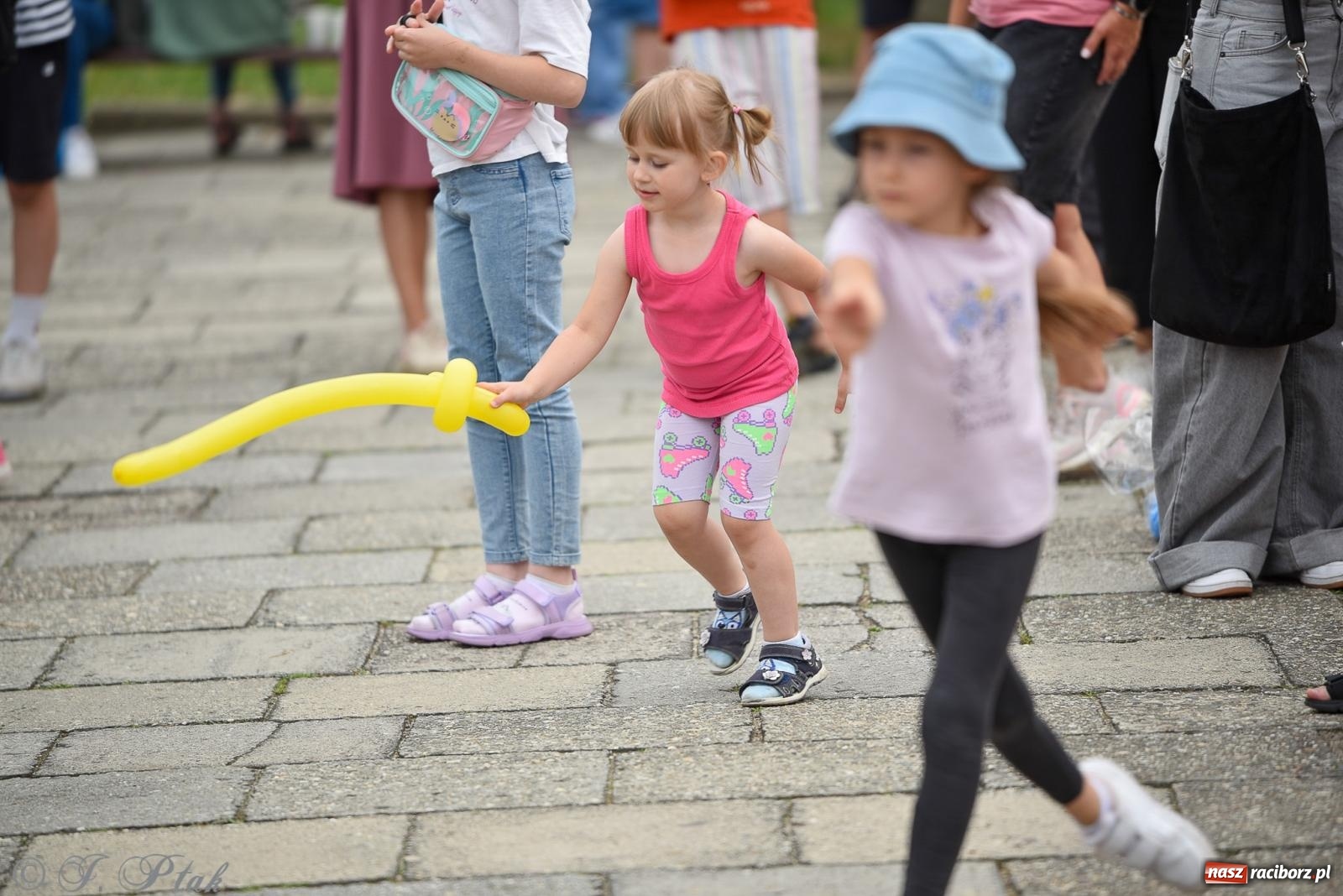 Zdjęcie w galerii na portalu naszraciborz.pl: Piętnastka festynem rodzinnym żegna rok szkolny wiadomości z regionu