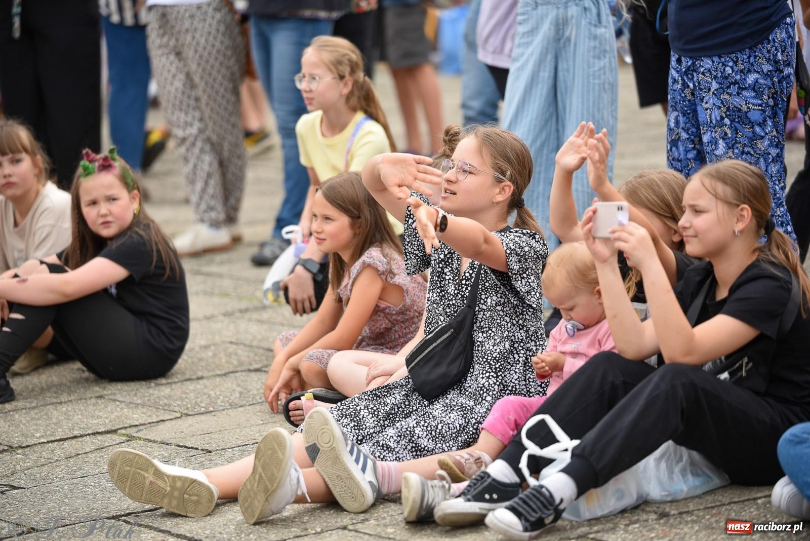 Zdjęcie w galerii na portalu naszraciborz.pl: Piętnastka festynem rodzinnym żegna rok szkolny wiadomości z regionu