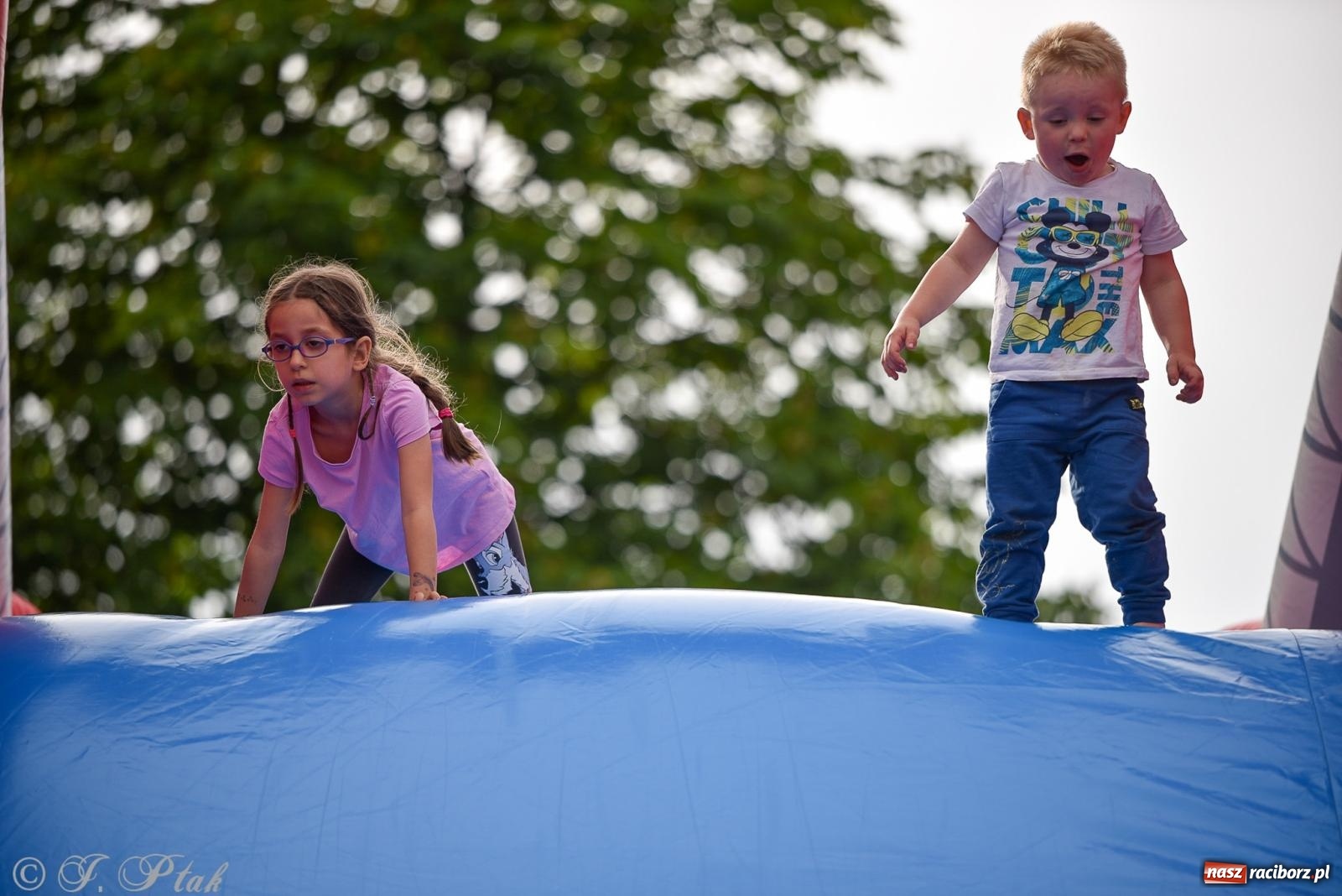 Zdjęcie w galerii na portalu naszraciborz.pl: Piętnastka festynem rodzinnym żegna rok szkolny wiadomości z regionu
