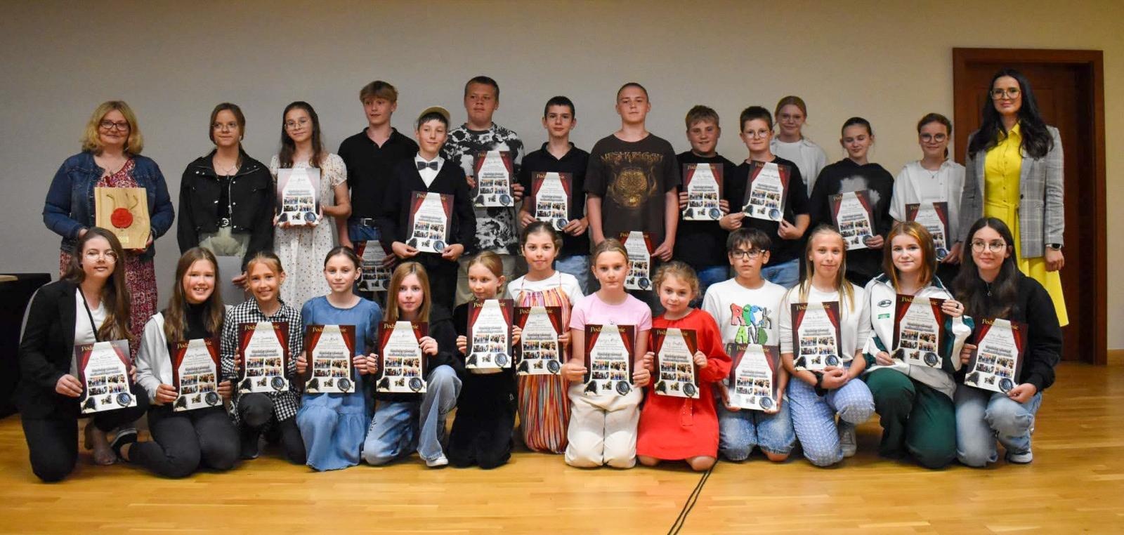 Zdjęcie w galerii na portalu naszraciborz.pl: Strażnicy pieczęci raciborskiego zamku wiadomości z regionu