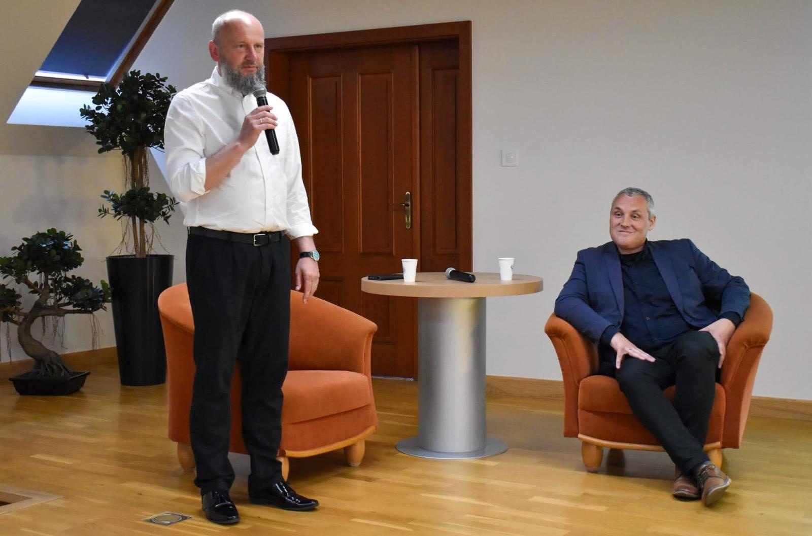 Zdjęcie w galerii na portalu naszraciborz.pl: Wyzwolenie czy okupacja? Sowieci na Górnym Śląsku tematem spotkania na zamku wiadomości z regionu