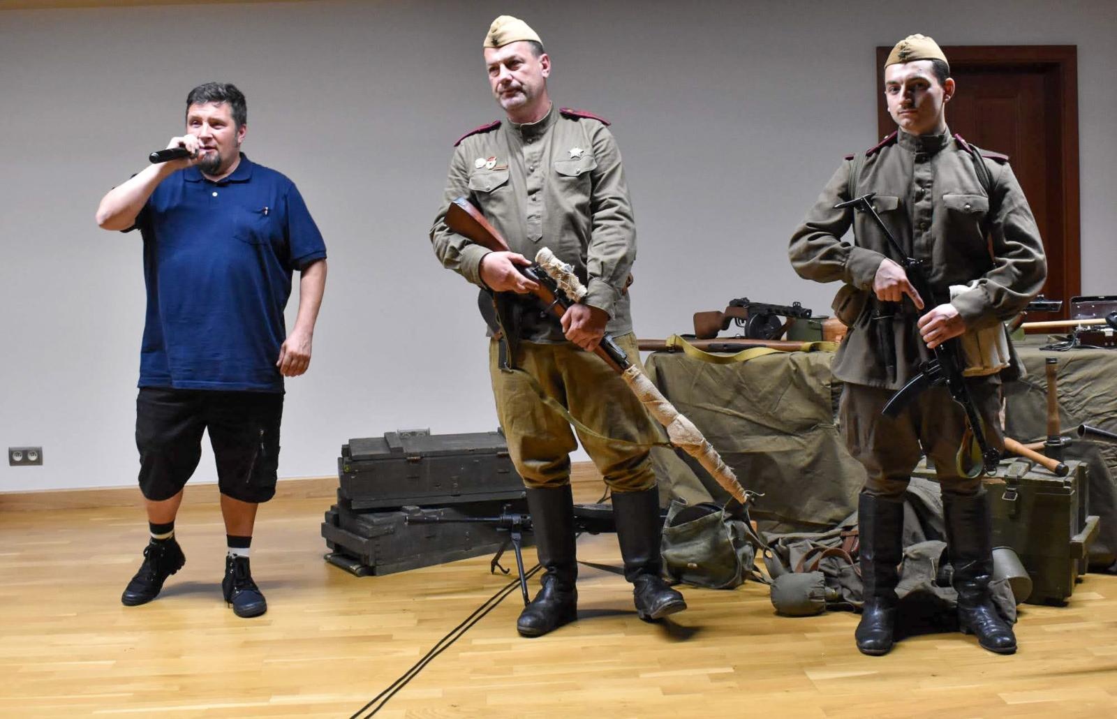 Zdjęcie w galerii na portalu naszraciborz.pl: Wyzwolenie czy okupacja? Sowieci na Górnym Śląsku tematem spotkania na zamku wiadomości z regionu