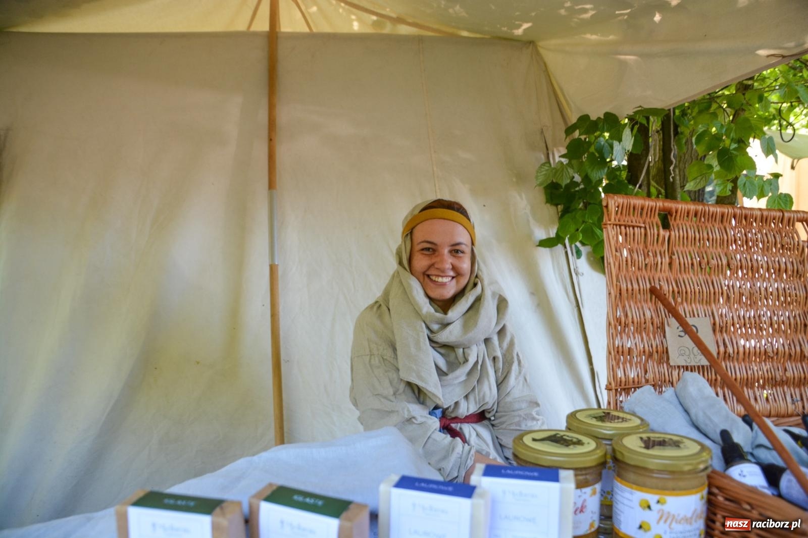 Zdjęcie w galerii na portalu naszraciborz.pl: Drengowie znów poszli na rekord. Ruszył XIV Raciborski Festiwal Średniowieczny [FOTO i WIDEO] wiadomości z regionu