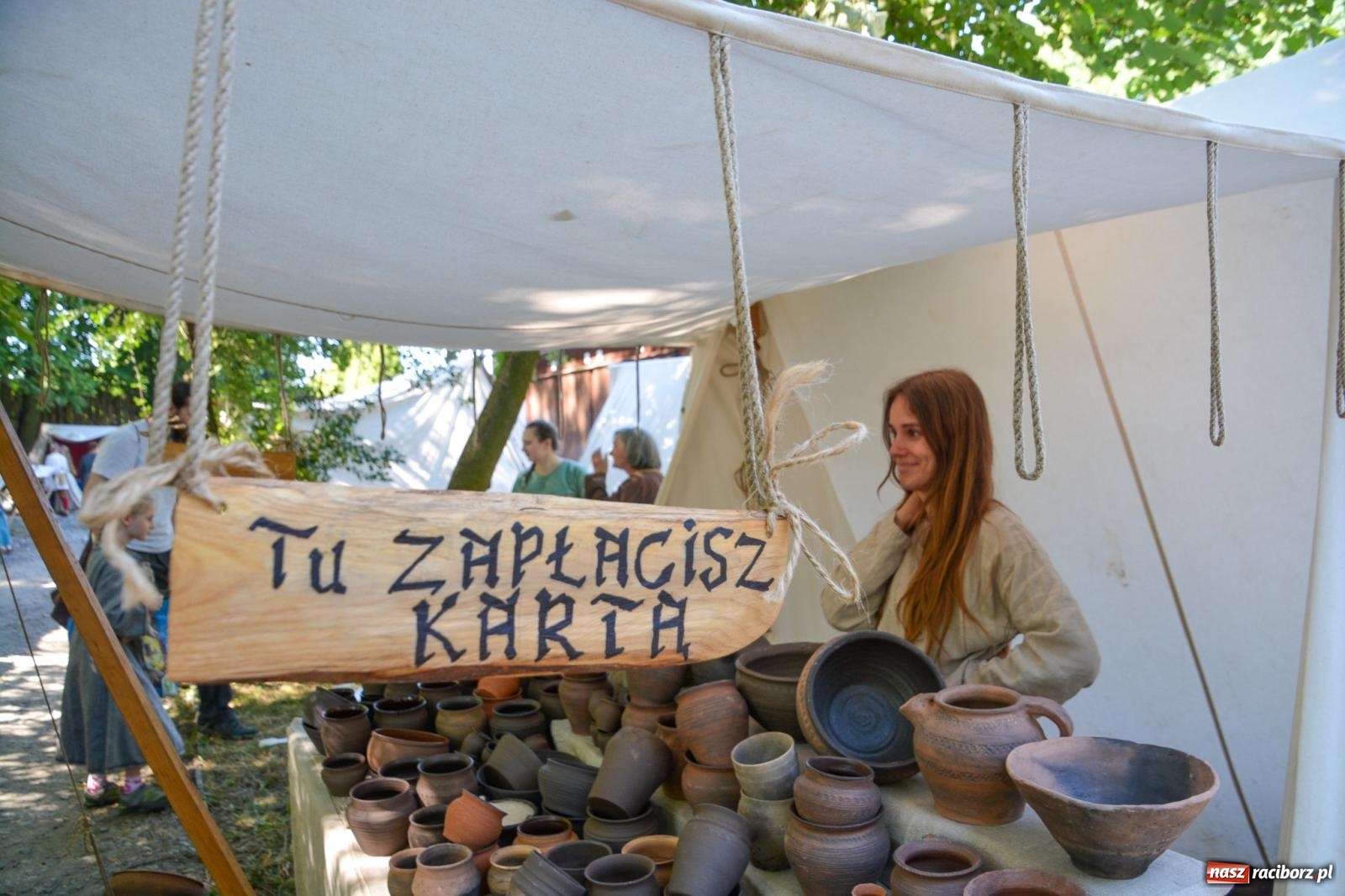 Zdjęcie w galerii na portalu naszraciborz.pl: Drengowie znów poszli na rekord. Ruszył XIV Raciborski Festiwal Średniowieczny [FOTO i WIDEO] wiadomości z regionu