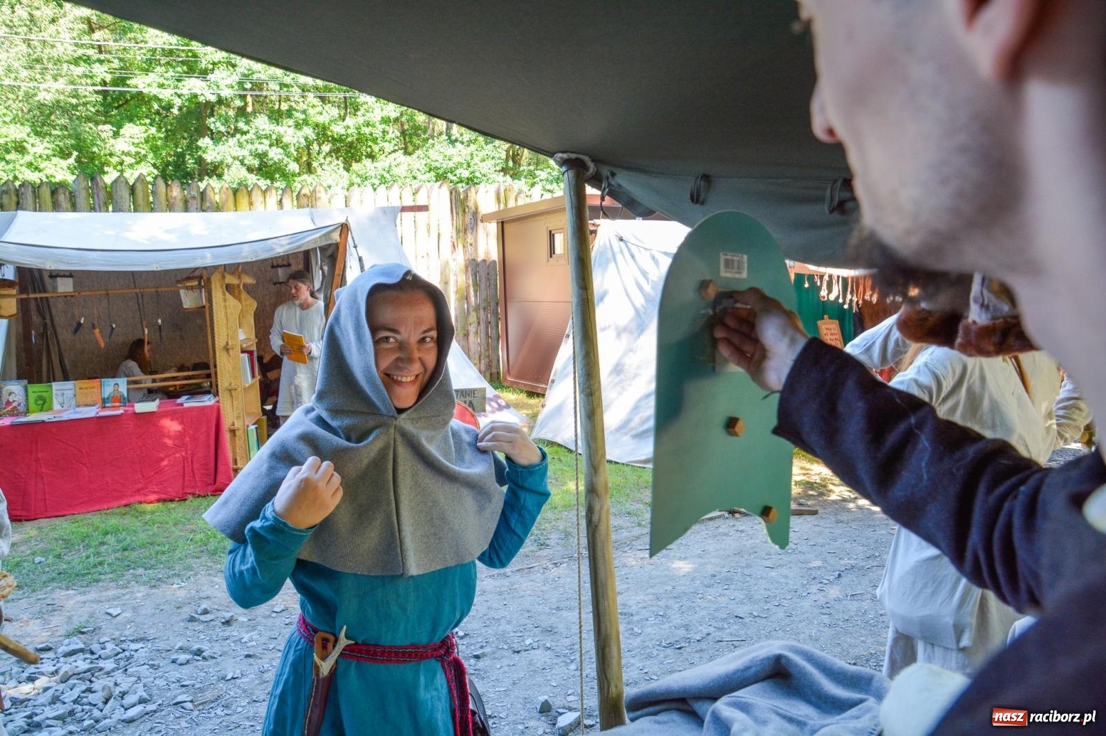 Zdjęcie w galerii na portalu naszraciborz.pl: Drengowie znów poszli na rekord. Ruszył XIV Raciborski Festiwal Średniowieczny [FOTO i WIDEO] wiadomości z regionu