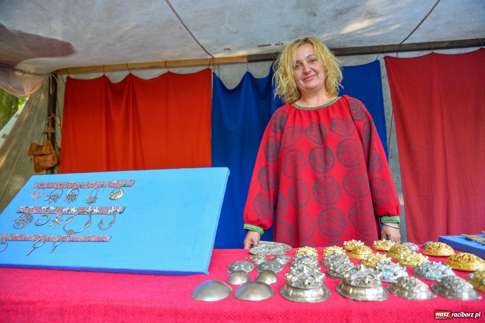 Zdjęcie w galerii na portalu naszraciborz.pl: Drengowie znów poszli na rekord. Ruszył XIV Raciborski Festiwal Średniowieczny [FOTO i WIDEO] wiadomości z regionu