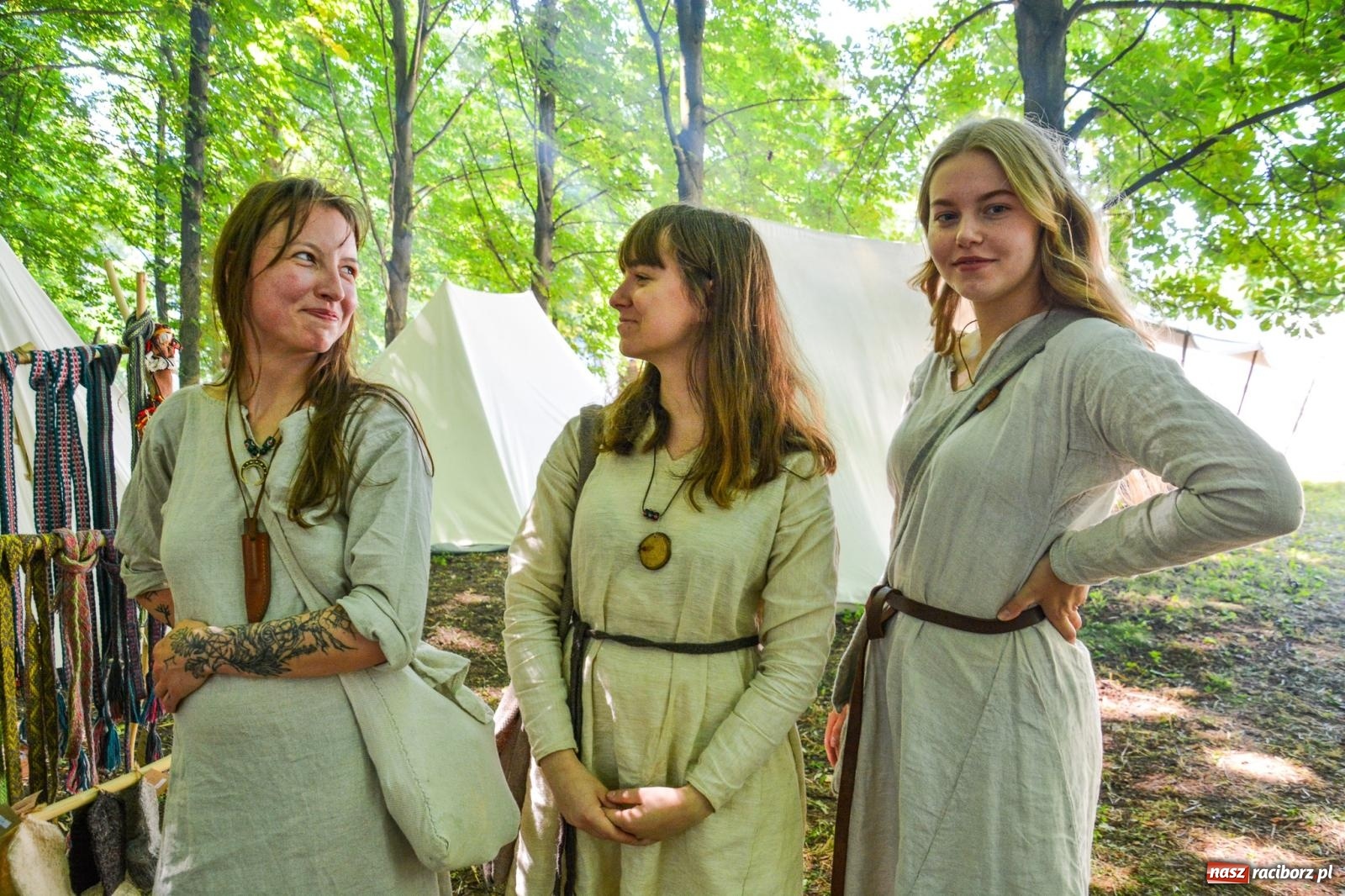 Zdjęcie w galerii na portalu naszraciborz.pl: Drengowie znów poszli na rekord. Ruszył XIV Raciborski Festiwal Średniowieczny [FOTO i WIDEO] wiadomości z regionu