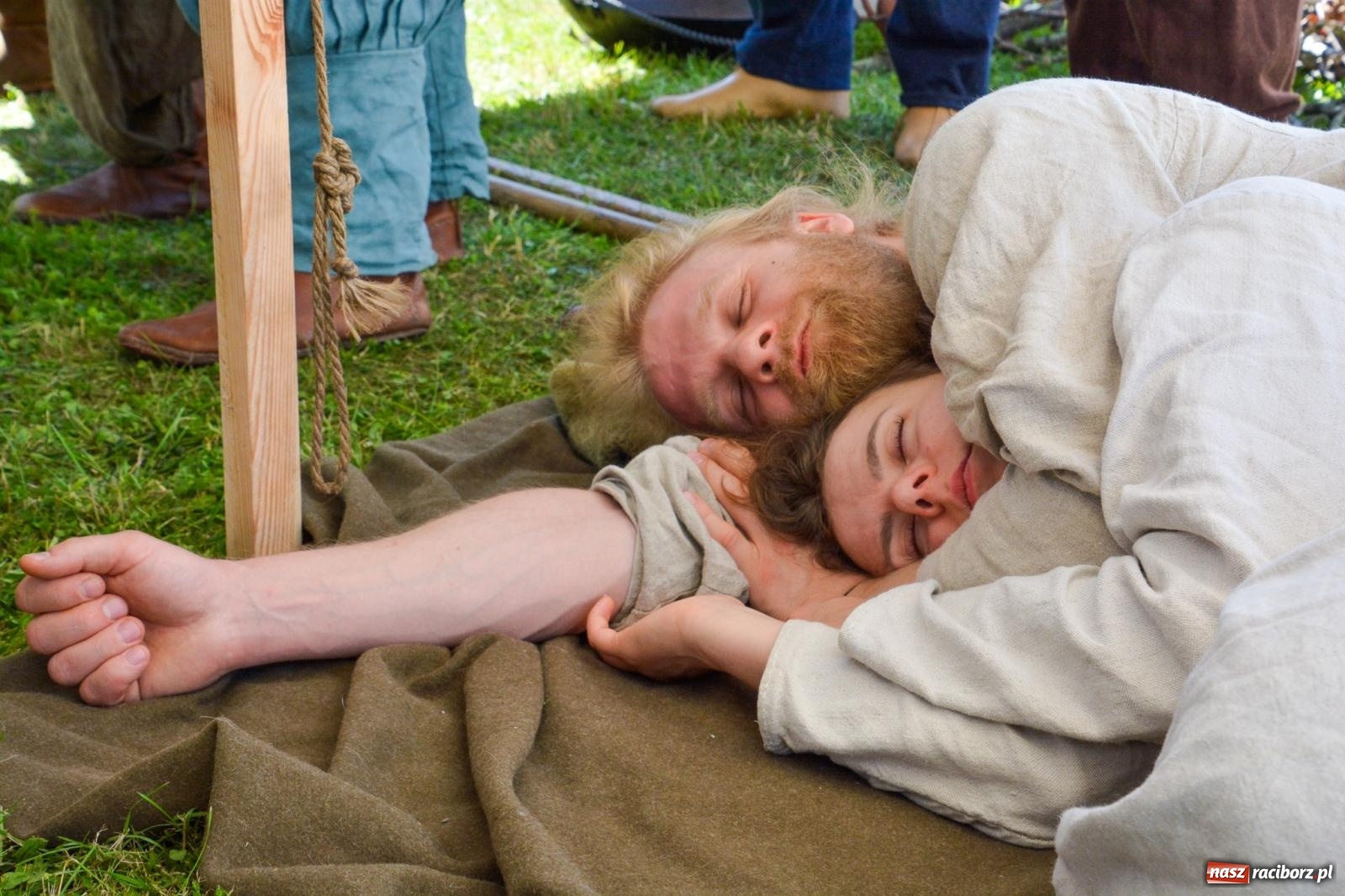 Zdjęcie w galerii na portalu naszraciborz.pl: Drengowie znów poszli na rekord. Ruszył XIV Raciborski Festiwal Średniowieczny [FOTO i WIDEO] wiadomości z regionu