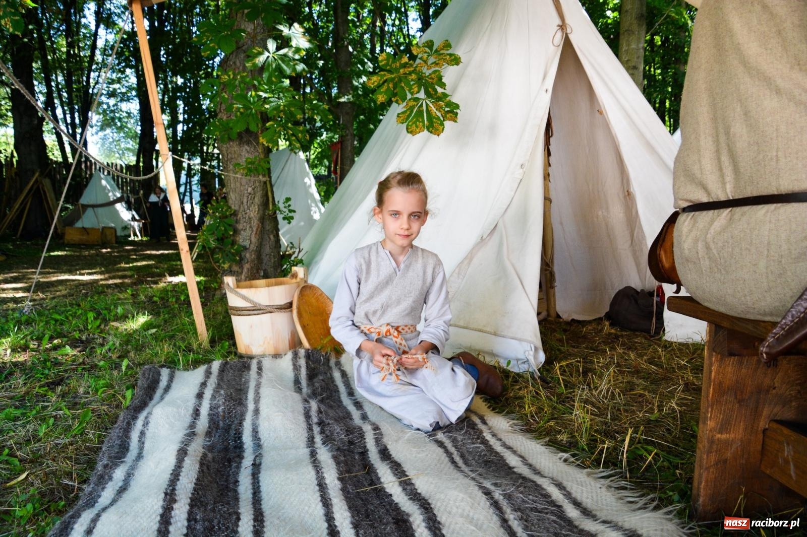 Zdjęcie w galerii na portalu naszraciborz.pl: Drengowie znów poszli na rekord. Ruszył XIV Raciborski Festiwal Średniowieczny [FOTO i WIDEO] wiadomości z regionu