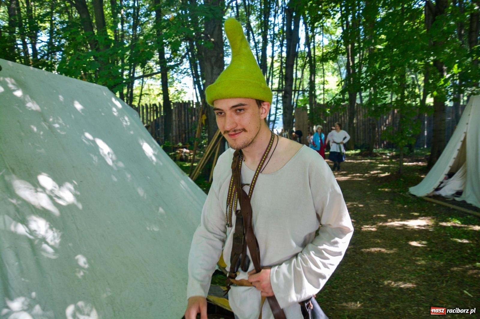 Zdjęcie w galerii na portalu naszraciborz.pl: Drengowie znów poszli na rekord. Ruszył XIV Raciborski Festiwal Średniowieczny [FOTO i WIDEO] wiadomości z regionu