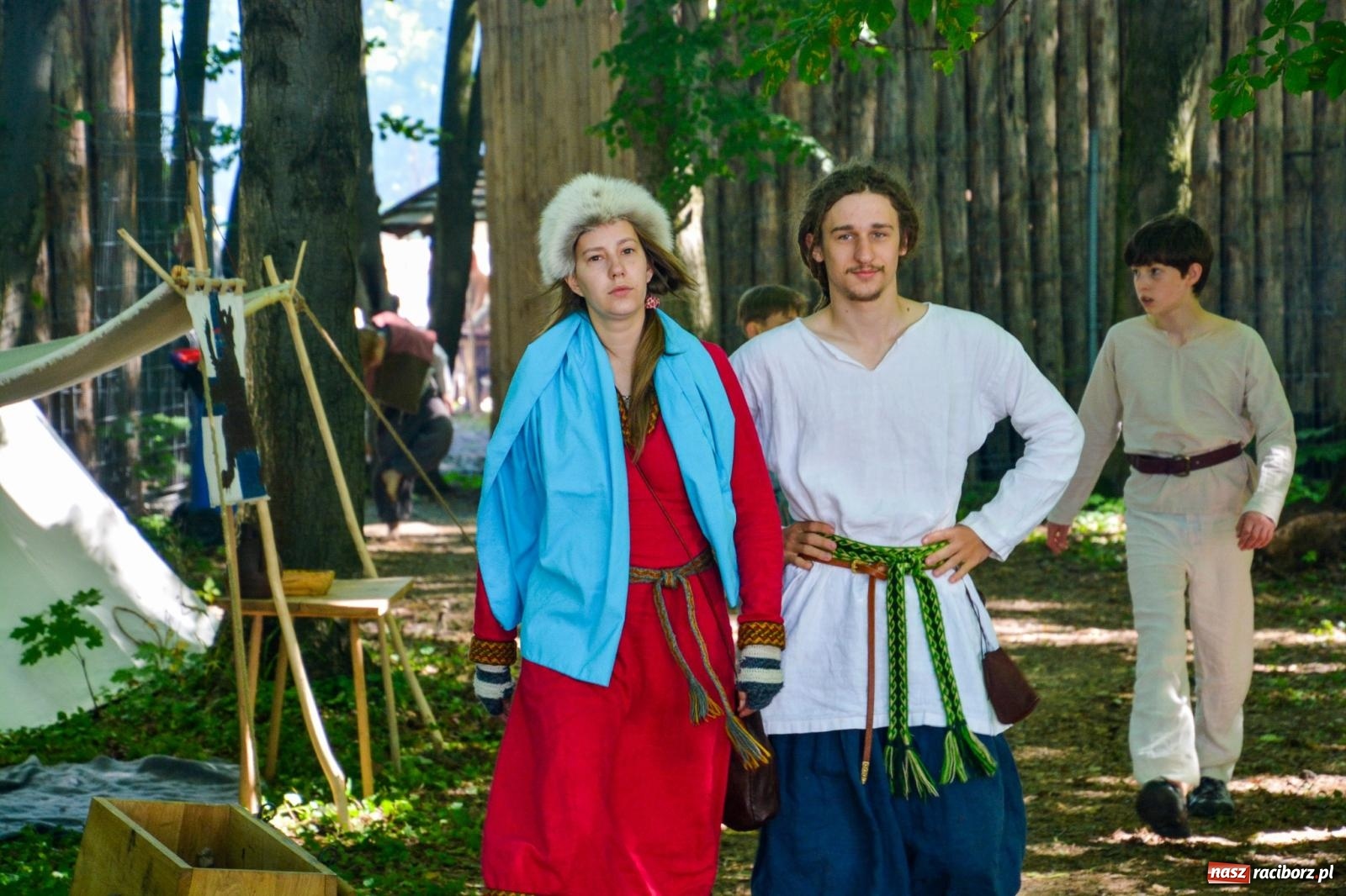 Zdjęcie w galerii na portalu naszraciborz.pl: Drengowie znów poszli na rekord. Ruszył XIV Raciborski Festiwal Średniowieczny [FOTO i WIDEO] wiadomości z regionu