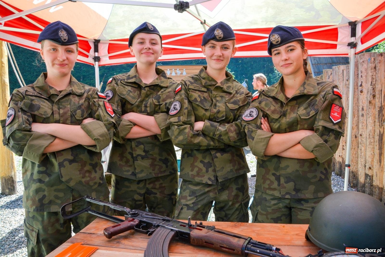 Zdjęcie w galerii na portalu naszraciborz.pl: Drengowie znów poszli na rekord. Ruszył XIV Raciborski Festiwal Średniowieczny [FOTO i WIDEO] wiadomości z regionu