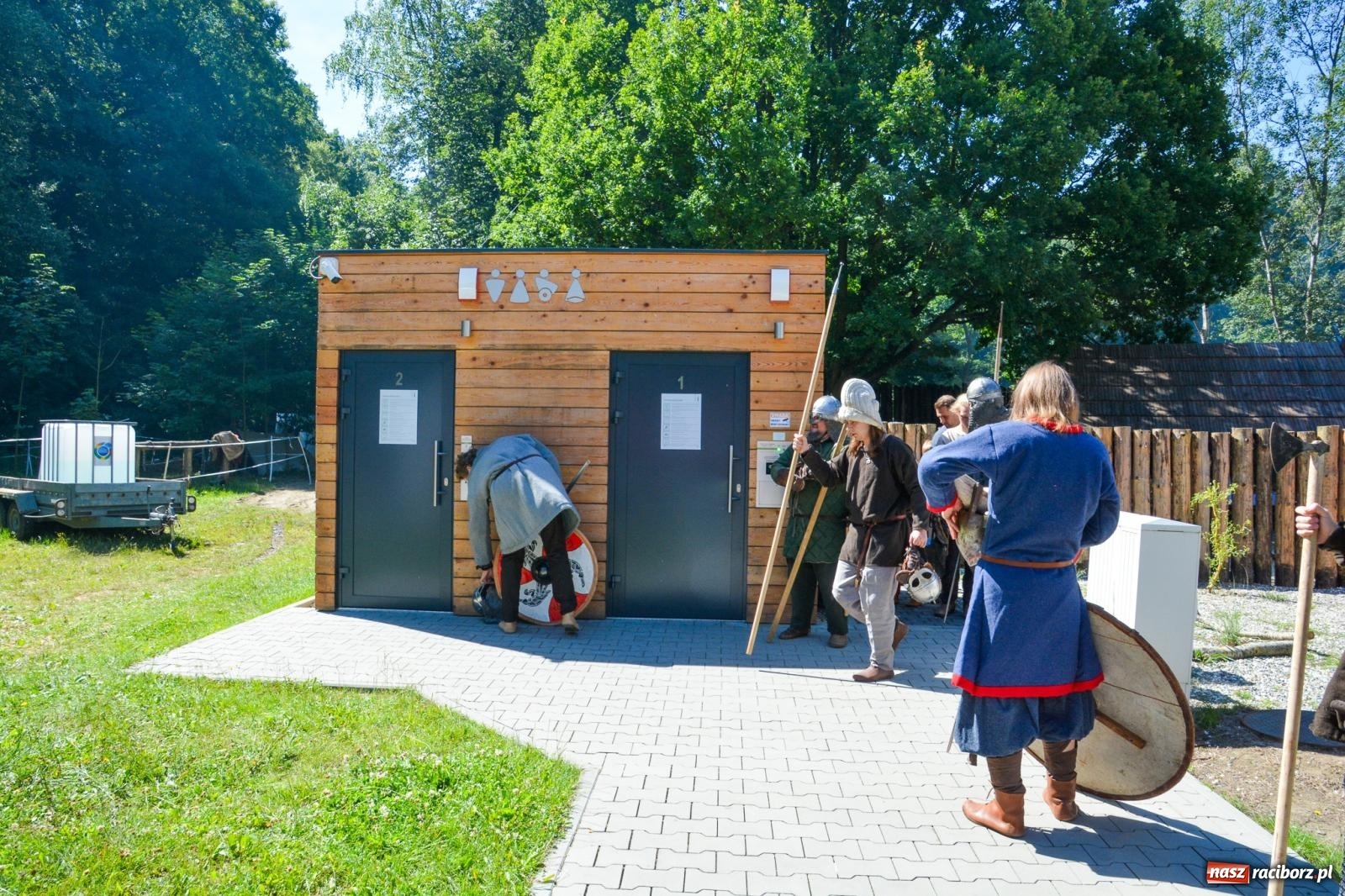 Zdjęcie w galerii na portalu naszraciborz.pl: Drengowie znów poszli na rekord. Ruszył XIV Raciborski Festiwal Średniowieczny [FOTO i WIDEO] wiadomości z regionu