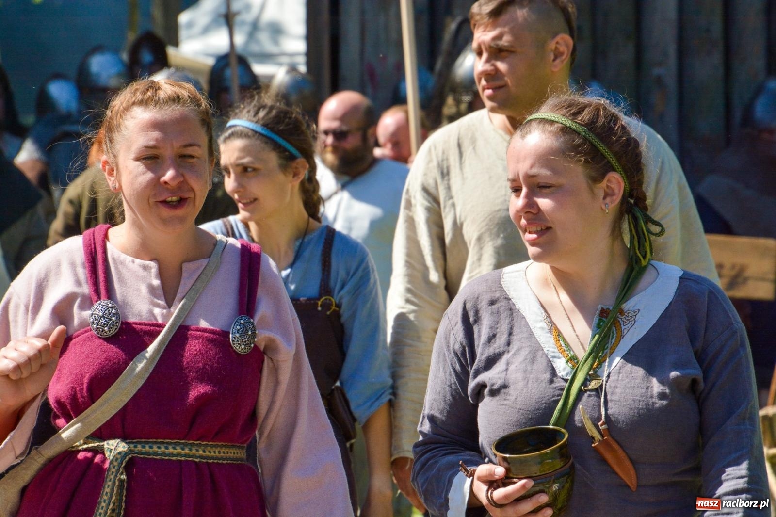 Zdjęcie w galerii na portalu naszraciborz.pl: Drengowie znów poszli na rekord. Ruszył XIV Raciborski Festiwal Średniowieczny [FOTO i WIDEO] wiadomości z regionu