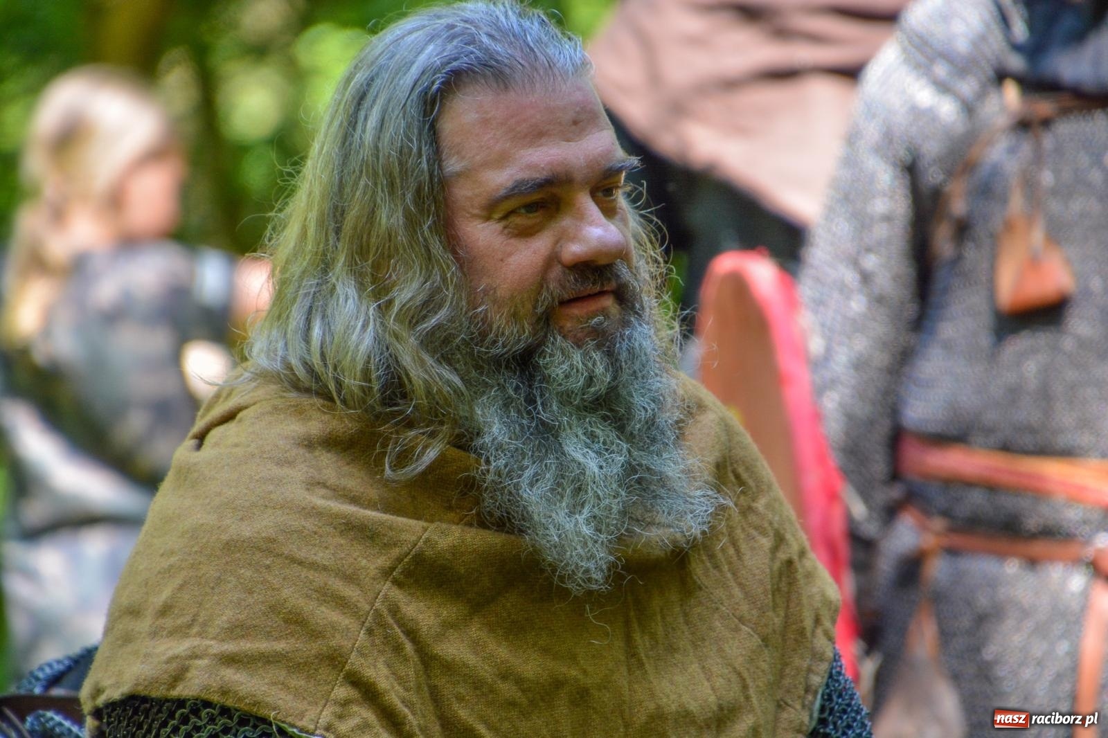 Zdjęcie w galerii na portalu naszraciborz.pl: Drengowie znów poszli na rekord. Ruszył XIV Raciborski Festiwal Średniowieczny [FOTO i WIDEO] wiadomości z regionu