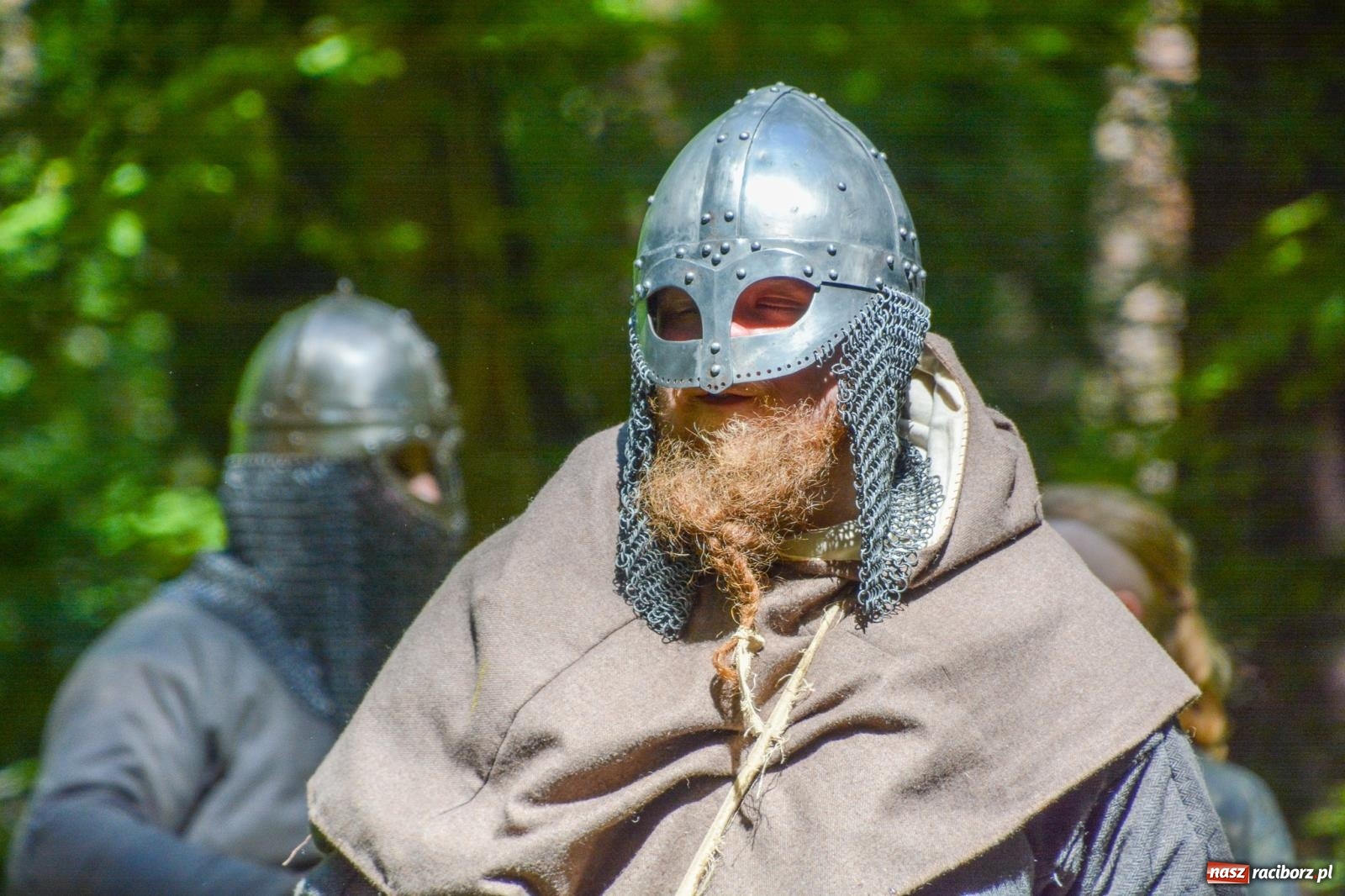 Zdjęcie w galerii na portalu naszraciborz.pl: Drengowie znów poszli na rekord. Ruszył XIV Raciborski Festiwal Średniowieczny [FOTO i WIDEO] wiadomości z regionu