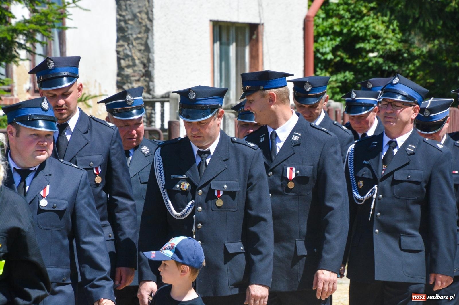 Zdjęcie w galerii na portalu naszraciborz.pl: Msza w ogrodach i apel przy remizie. OSP Strzybnik świętuje 90-lecie wiadomości z regionu