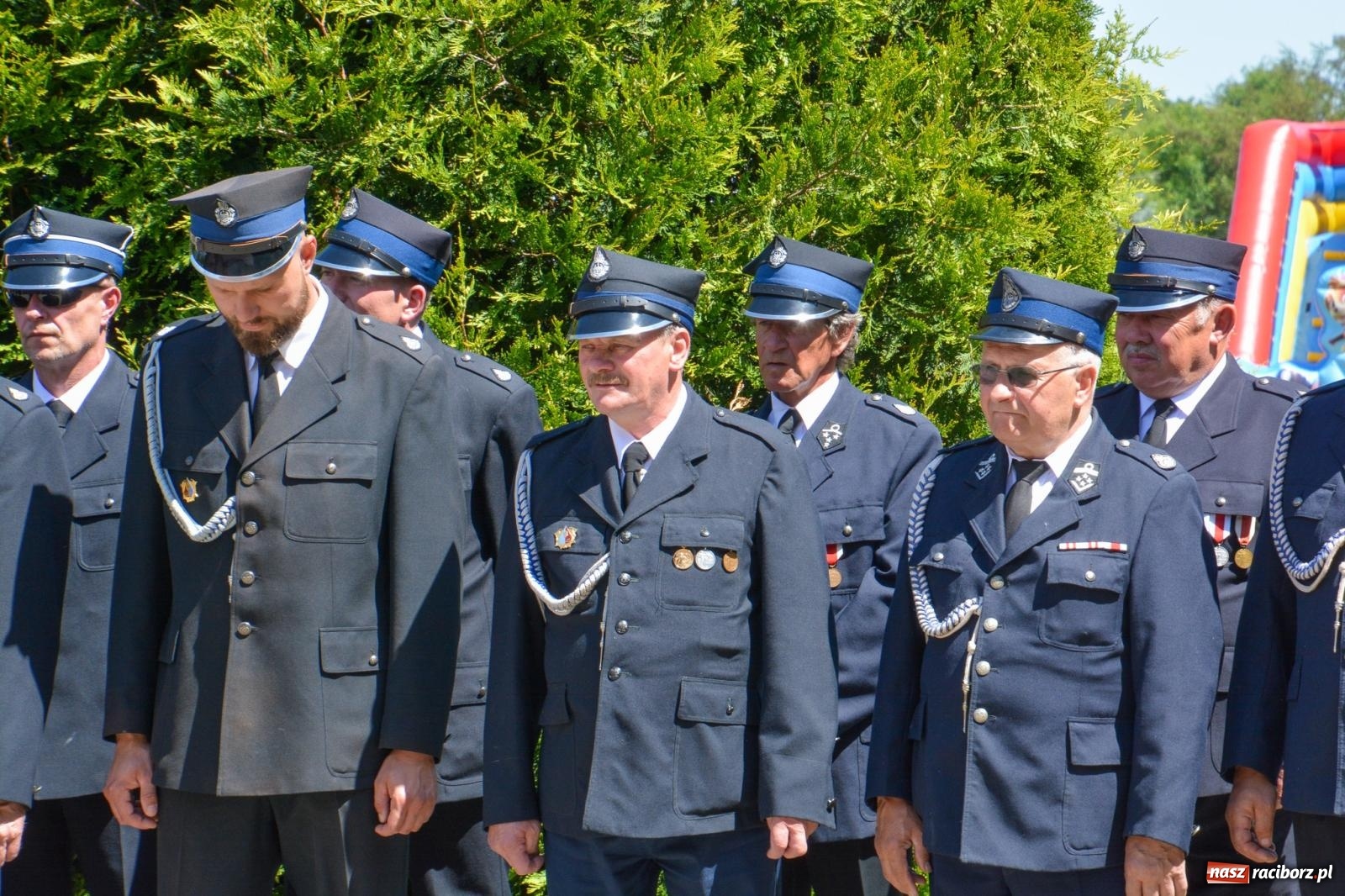 Zdjęcie w galerii na portalu naszraciborz.pl: Msza w ogrodach i apel przy remizie. OSP Strzybnik świętuje 90-lecie wiadomości z regionu