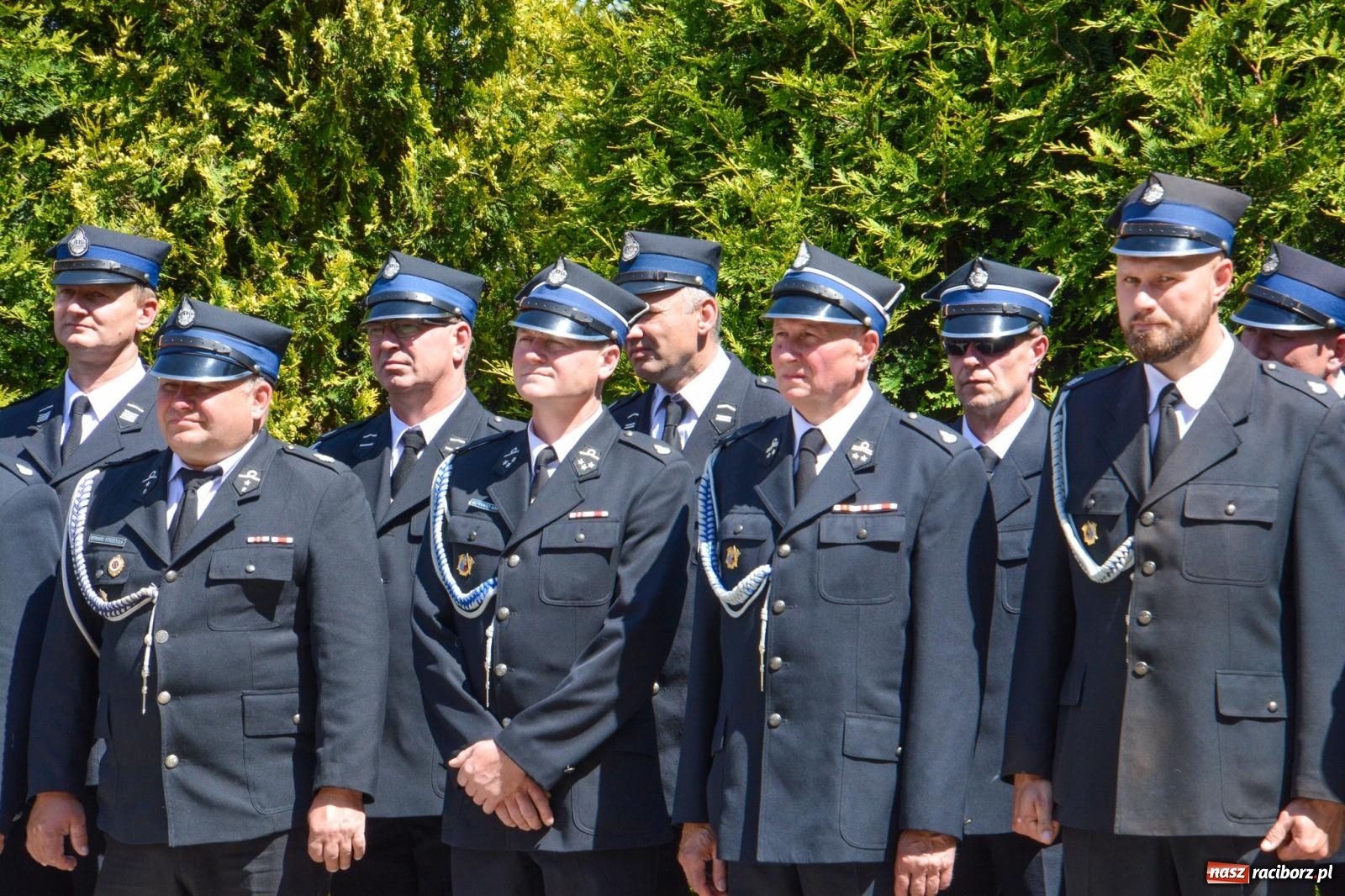 Zdjęcie w galerii na portalu naszraciborz.pl: Msza w ogrodach i apel przy remizie. OSP Strzybnik świętuje 90-lecie wiadomości z regionu
