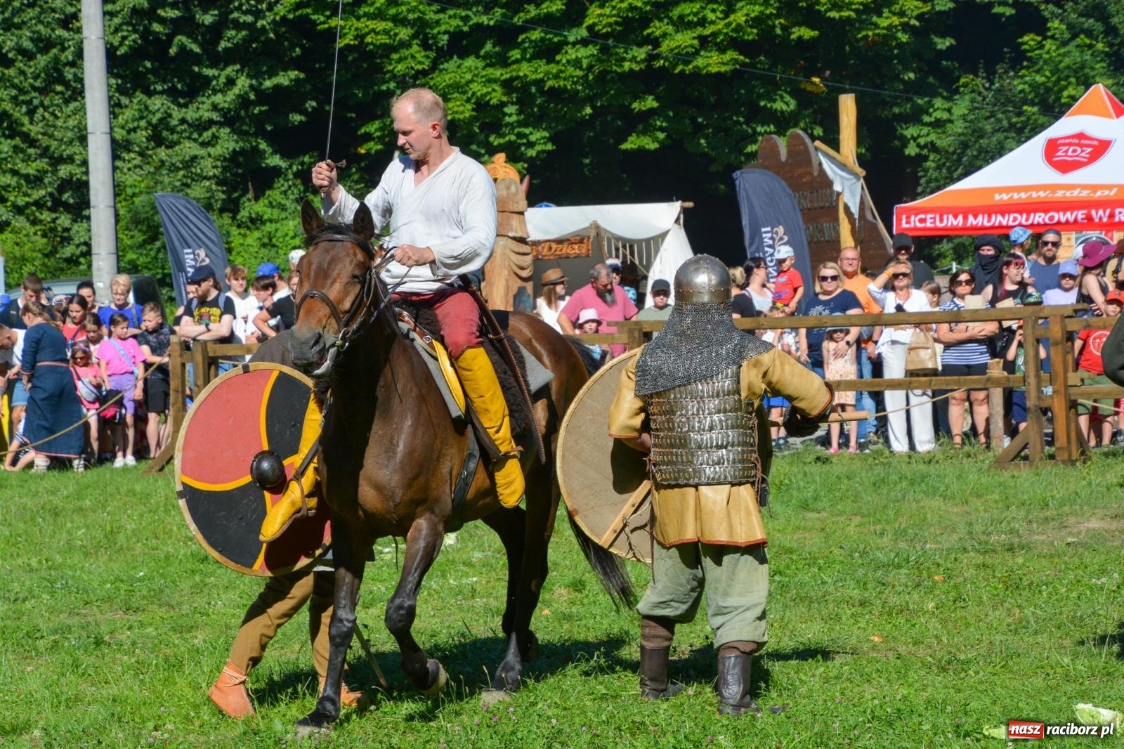Zdjęcie w galerii na portalu naszraciborz.pl: Napad na karawanę i wielka bitwa wojów pod Oborą [FOTO i WIDEO] wiadomości z regionu