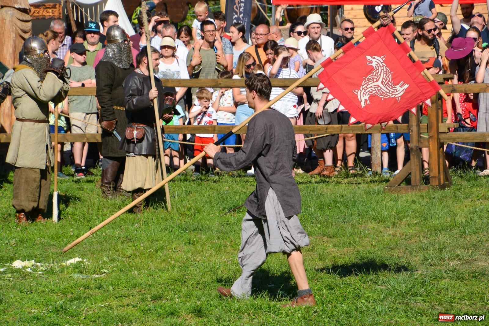 Zdjęcie w galerii na portalu naszraciborz.pl: Napad na karawanę i wielka bitwa wojów pod Oborą [FOTO i WIDEO] wiadomości z regionu