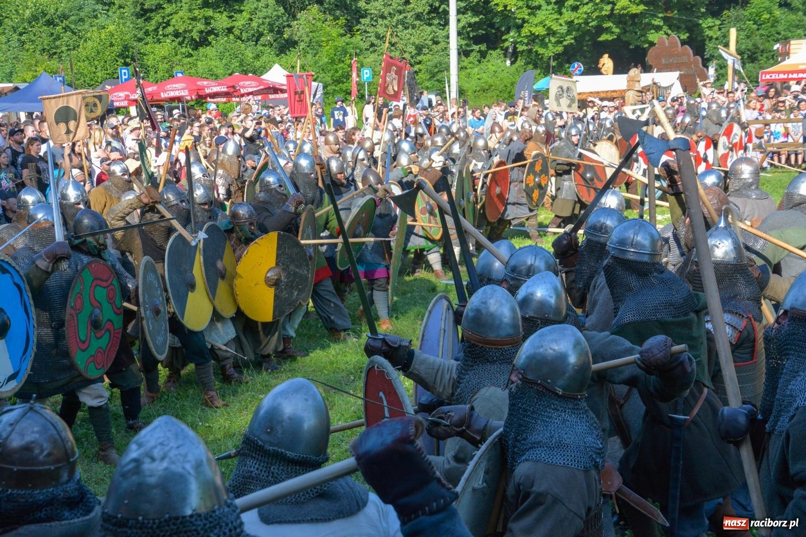 Zdjęcie w galerii na portalu naszraciborz.pl: Napad na karawanę i wielka bitwa wojów pod Oborą [FOTO i WIDEO] wiadomości z regionu