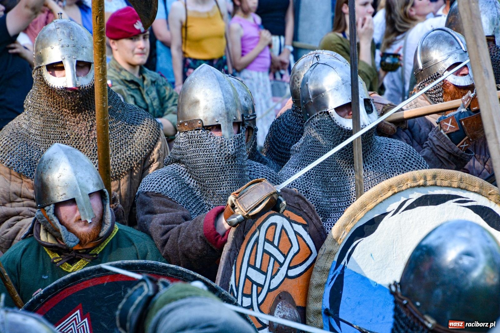 Zdjęcie w galerii na portalu naszraciborz.pl: Napad na karawanę i wielka bitwa wojów pod Oborą [FOTO i WIDEO] wiadomości z regionu
