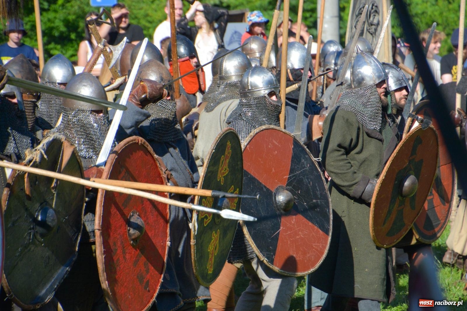 Zdjęcie w galerii na portalu naszraciborz.pl: Napad na karawanę i wielka bitwa wojów pod Oborą [FOTO i WIDEO] wiadomości z regionu