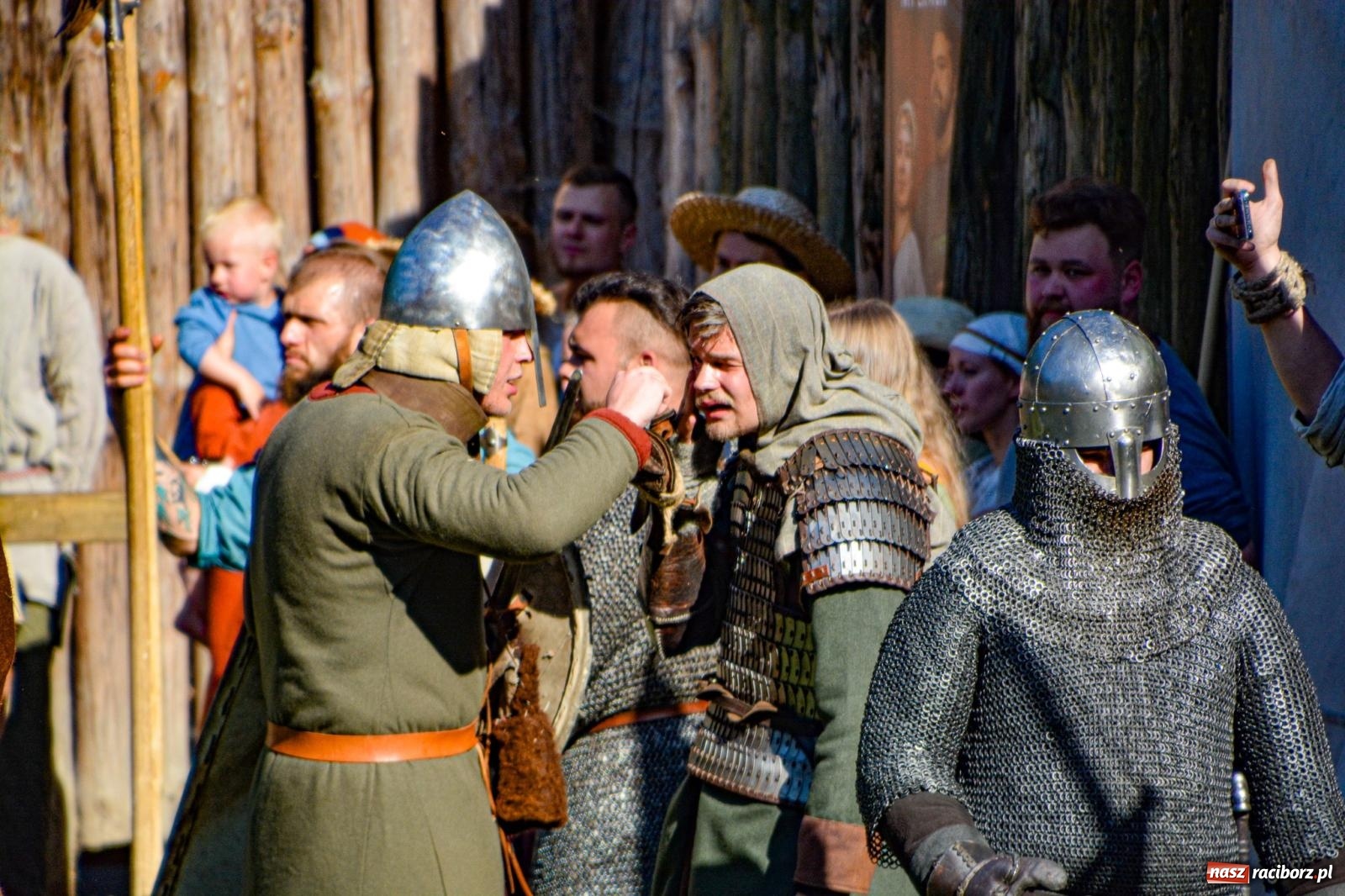 Zdjęcie w galerii na portalu naszraciborz.pl: Napad na karawanę i wielka bitwa wojów pod Oborą [FOTO i WIDEO] wiadomości z regionu