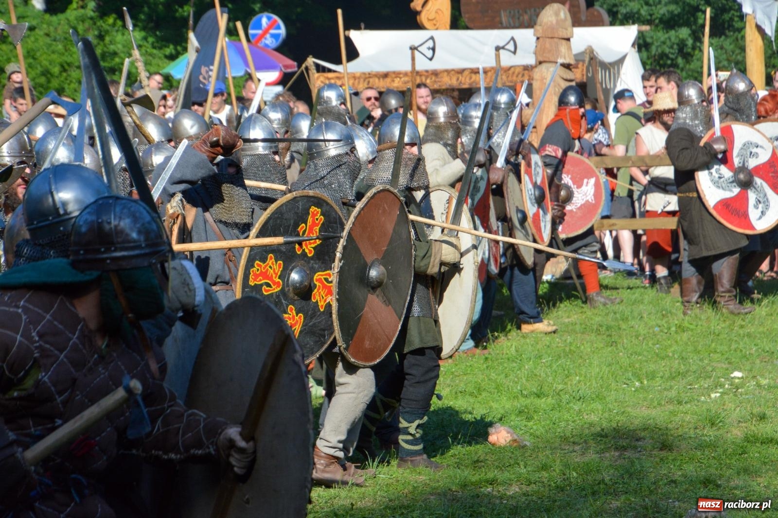 Zdjęcie w galerii na portalu naszraciborz.pl: Napad na karawanę i wielka bitwa wojów pod Oborą [FOTO i WIDEO] wiadomości z regionu