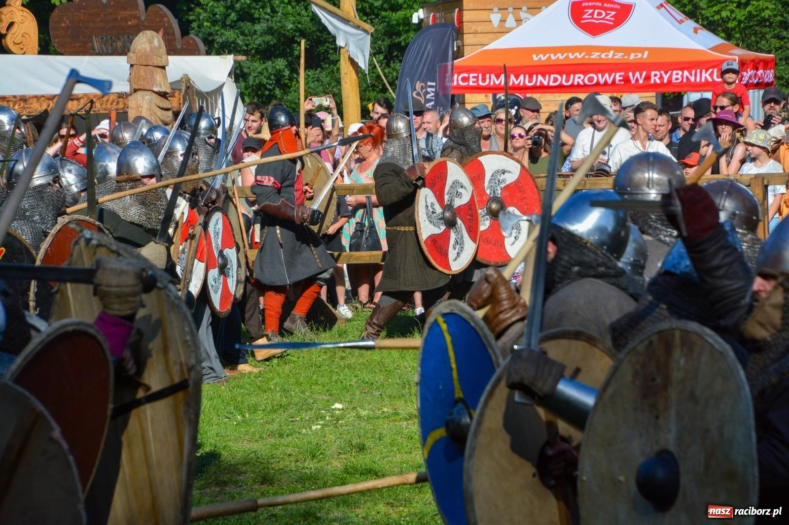 Zdjęcie w galerii na portalu naszraciborz.pl: Napad na karawanę i wielka bitwa wojów pod Oborą [FOTO i WIDEO] wiadomości z regionu