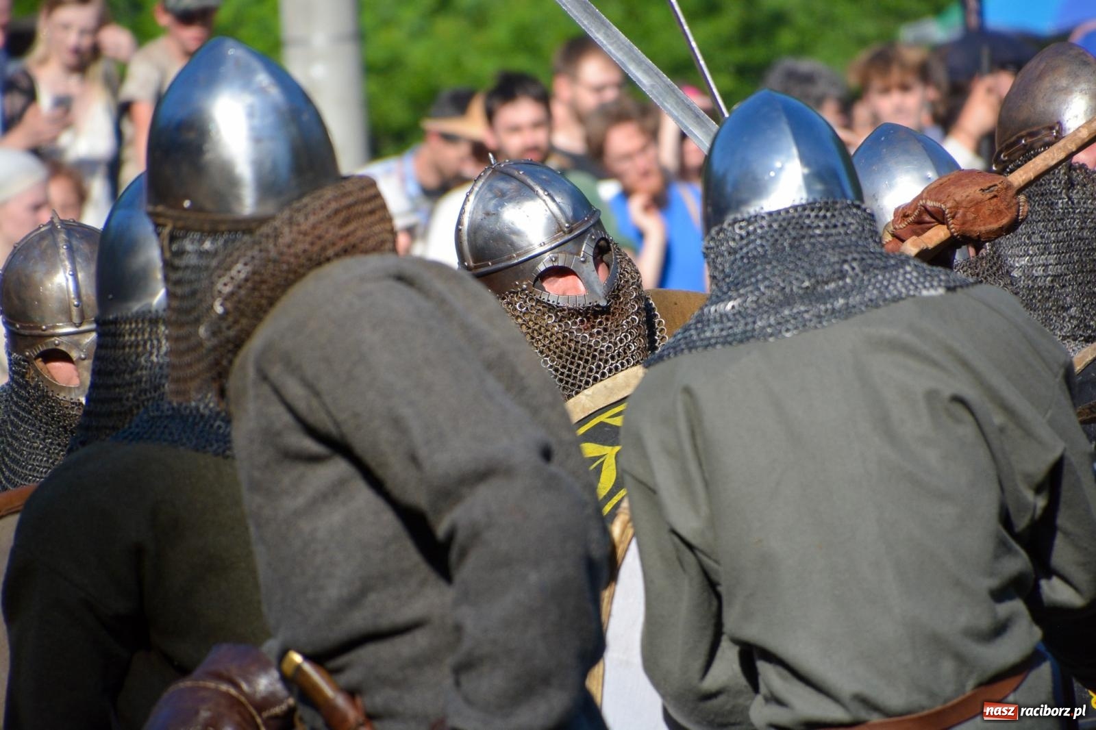Zdjęcie w galerii na portalu naszraciborz.pl: Napad na karawanę i wielka bitwa wojów pod Oborą [FOTO i WIDEO] wiadomości z regionu