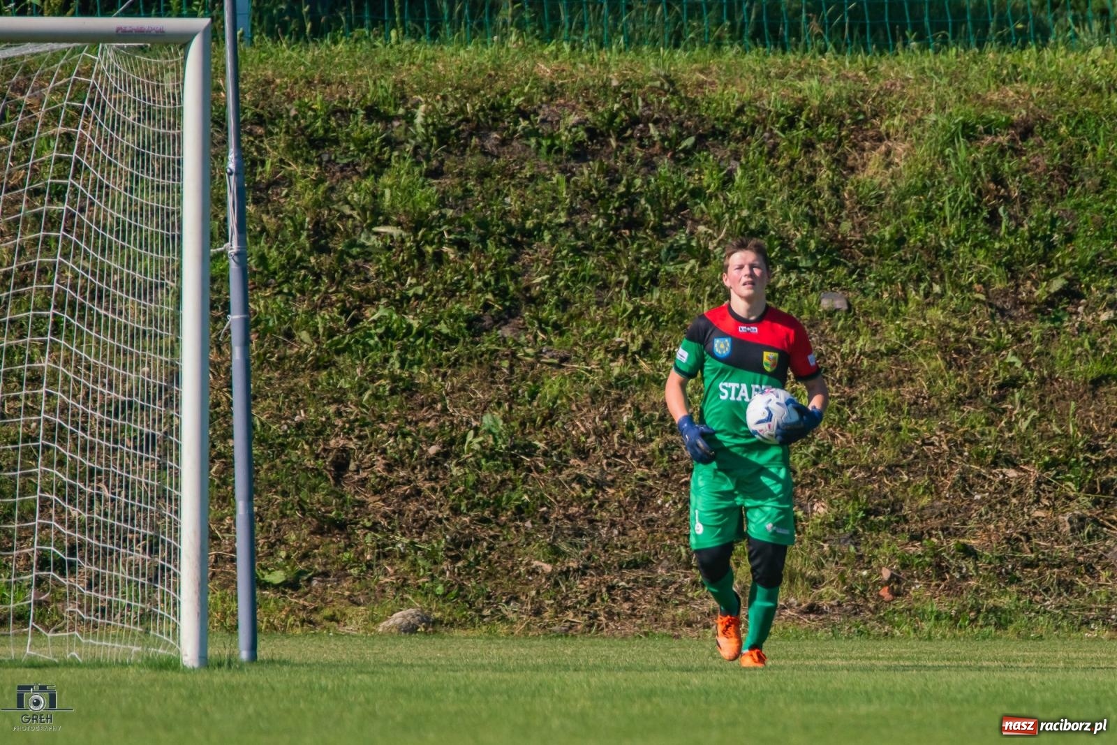 Zdjęcie w galerii na portalu naszraciborz.pl: Dziesięć do zera, Unia Racibórz żegna outsidera [FOTO] wiadomości z regionu