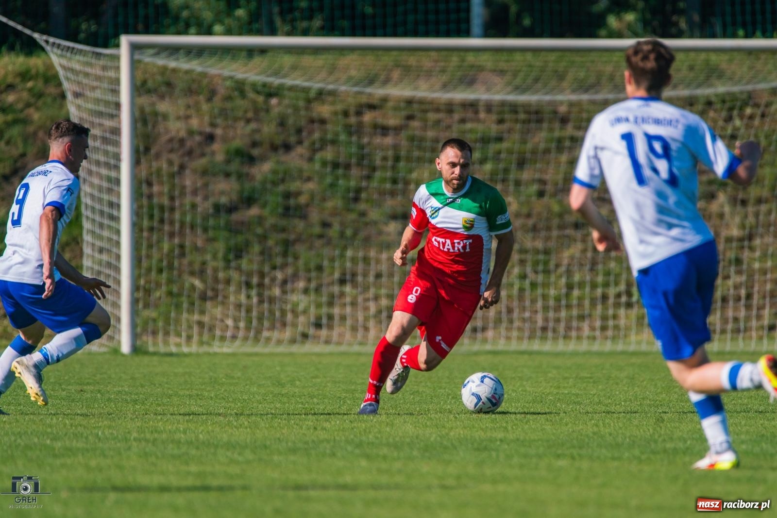 Zdjęcie w galerii na portalu naszraciborz.pl: Dziesięć do zera, Unia Racibórz żegna outsidera [FOTO] wiadomości z regionu