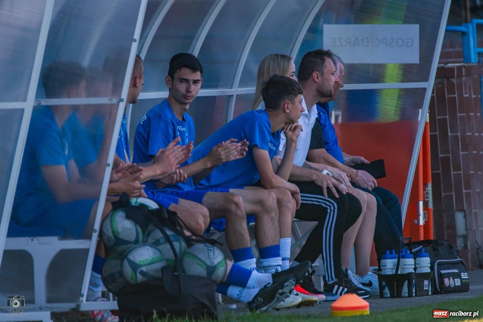 Zdjęcie w galerii na portalu naszraciborz.pl: Dziesięć do zera, Unia Racibórz żegna outsidera [FOTO] wiadomości z regionu
