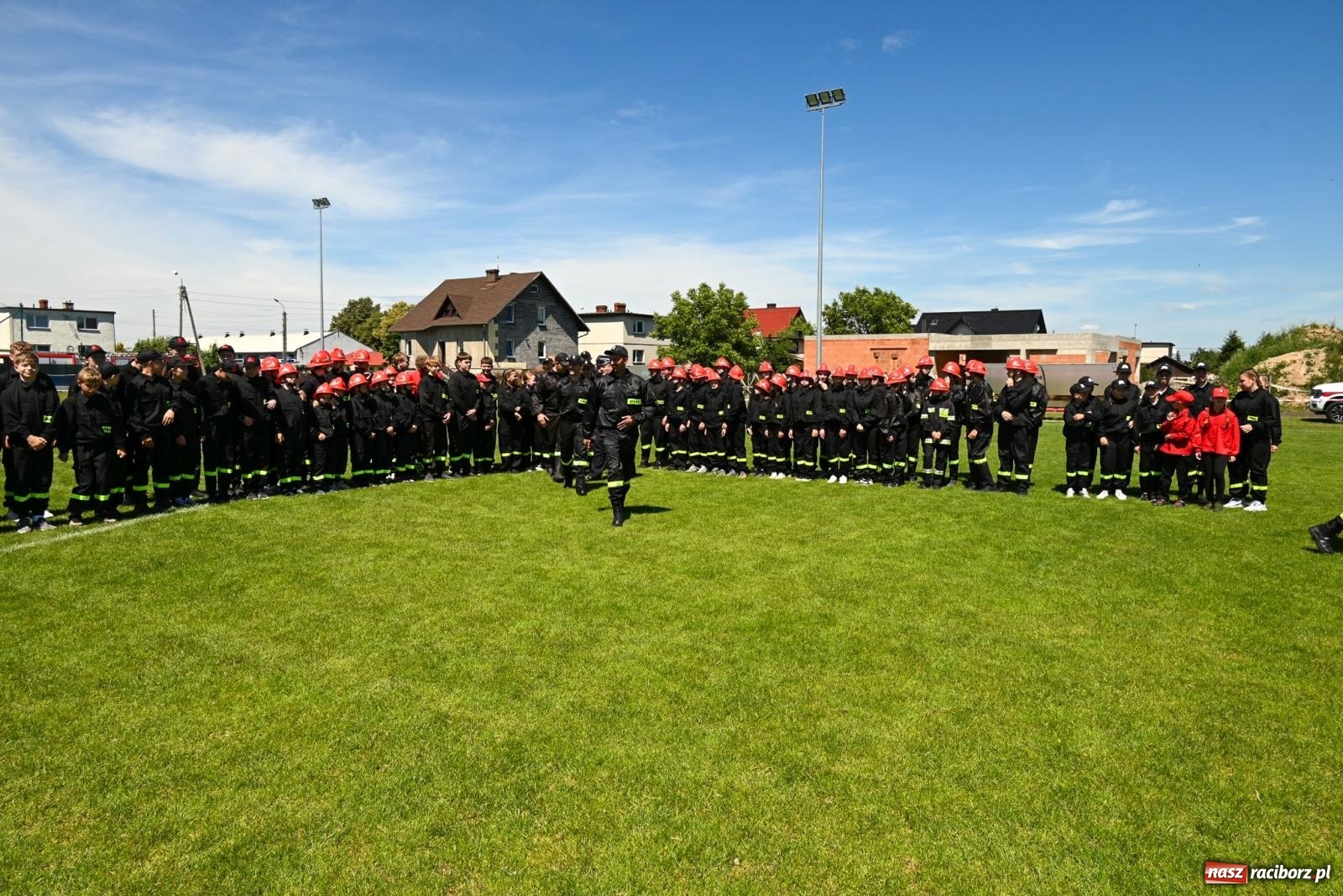 Zdjęcie w galerii na portalu naszraciborz.pl: Cała pula dla Roszkowa. Gminne zawody sportowo-pożarnicze w Krzyżanowicach wiadomości z regionu