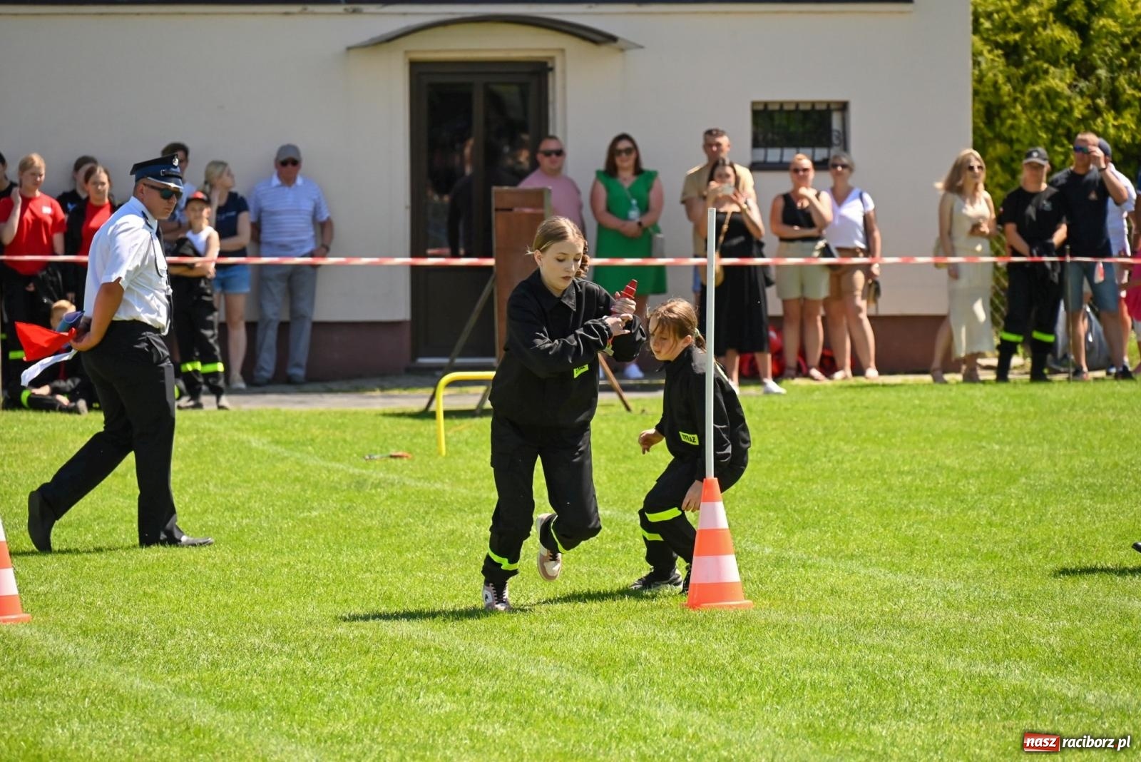 Zdjęcie w galerii na portalu naszraciborz.pl: Cała pula dla Roszkowa. Gminne zawody sportowo-pożarnicze w Krzyżanowicach wiadomości z regionu