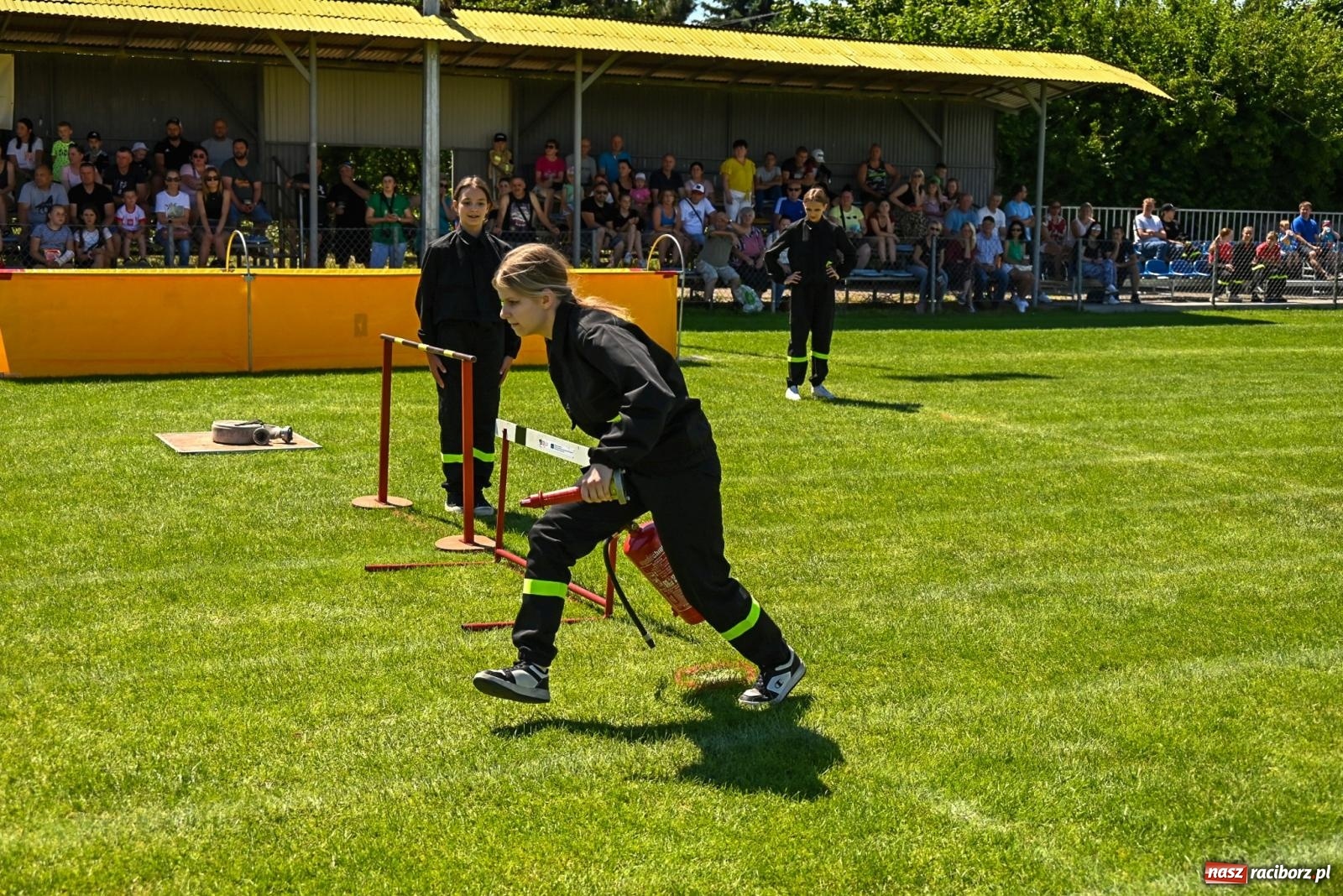 Zdjęcie w galerii na portalu naszraciborz.pl: Cała pula dla Roszkowa. Gminne zawody sportowo-pożarnicze w Krzyżanowicach wiadomości z regionu