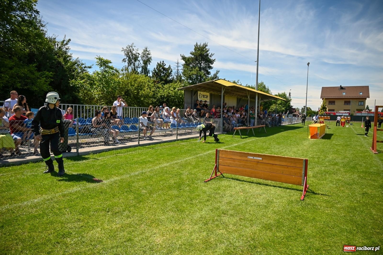 Zdjęcie w galerii na portalu naszraciborz.pl: Cała pula dla Roszkowa. Gminne zawody sportowo-pożarnicze w Krzyżanowicach wiadomości z regionu