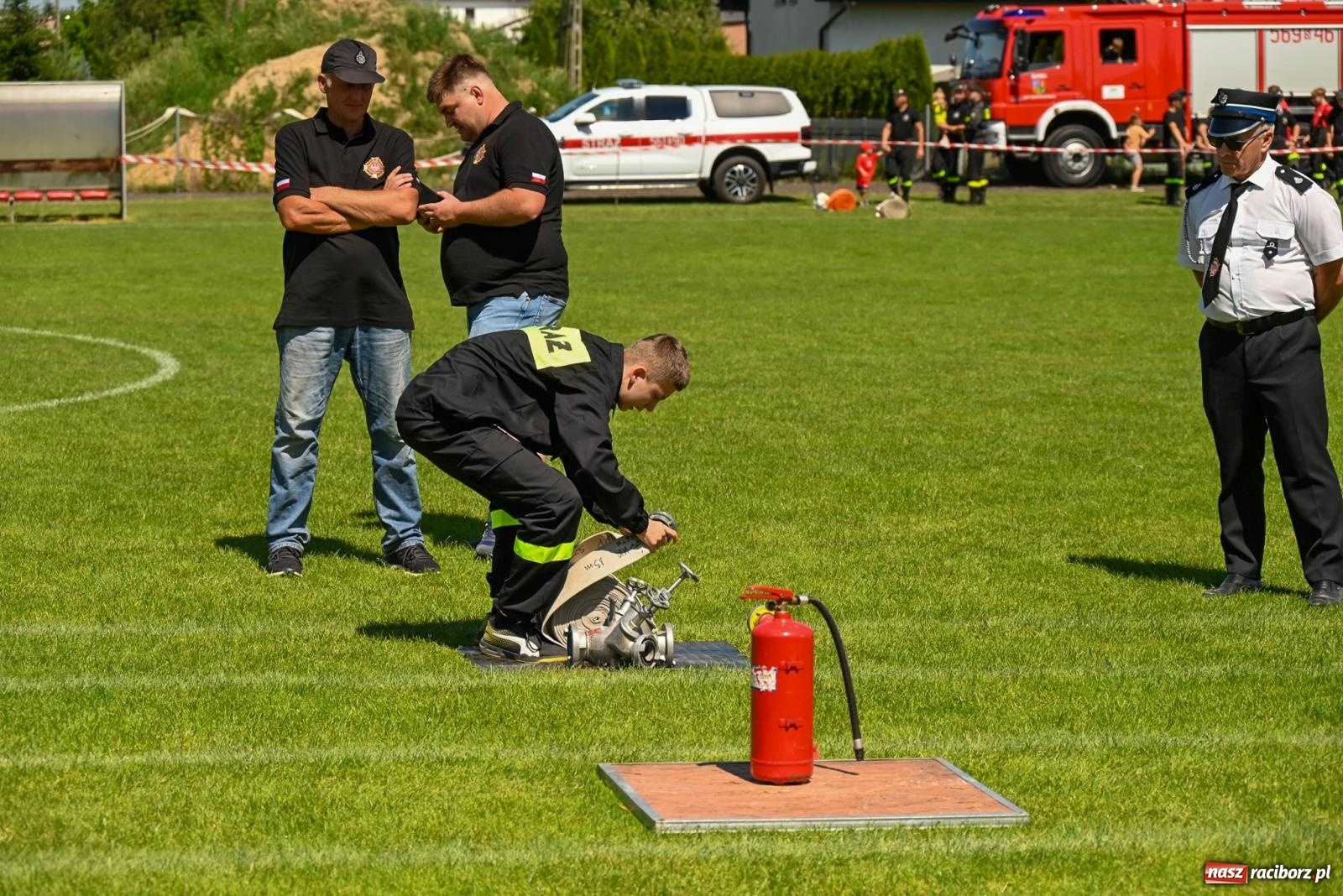 Zdjęcie w galerii na portalu naszraciborz.pl: Cała pula dla Roszkowa. Gminne zawody sportowo-pożarnicze w Krzyżanowicach wiadomości z regionu