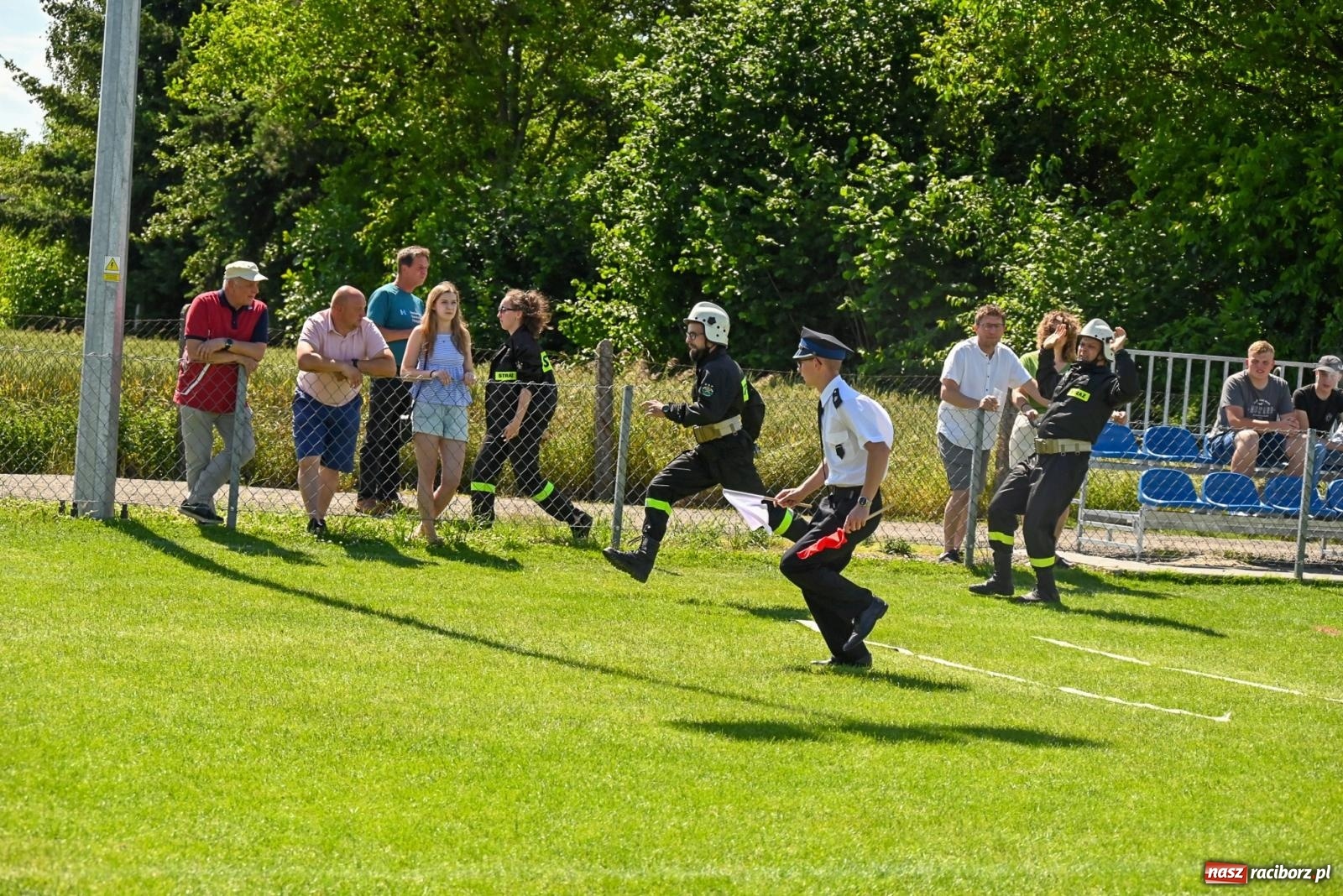 Zdjęcie w galerii na portalu naszraciborz.pl: Cała pula dla Roszkowa. Gminne zawody sportowo-pożarnicze w Krzyżanowicach wiadomości z regionu