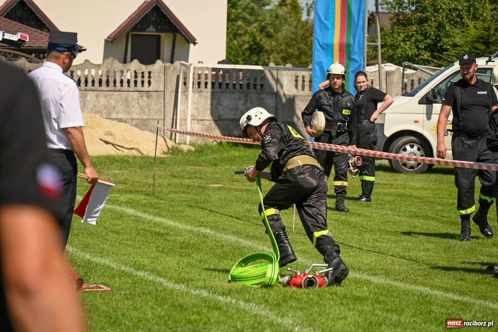 Zdjęcie w galerii na portalu naszraciborz.pl: Cała pula dla Roszkowa. Gminne zawody sportowo-pożarnicze w Krzyżanowicach wiadomości z regionu