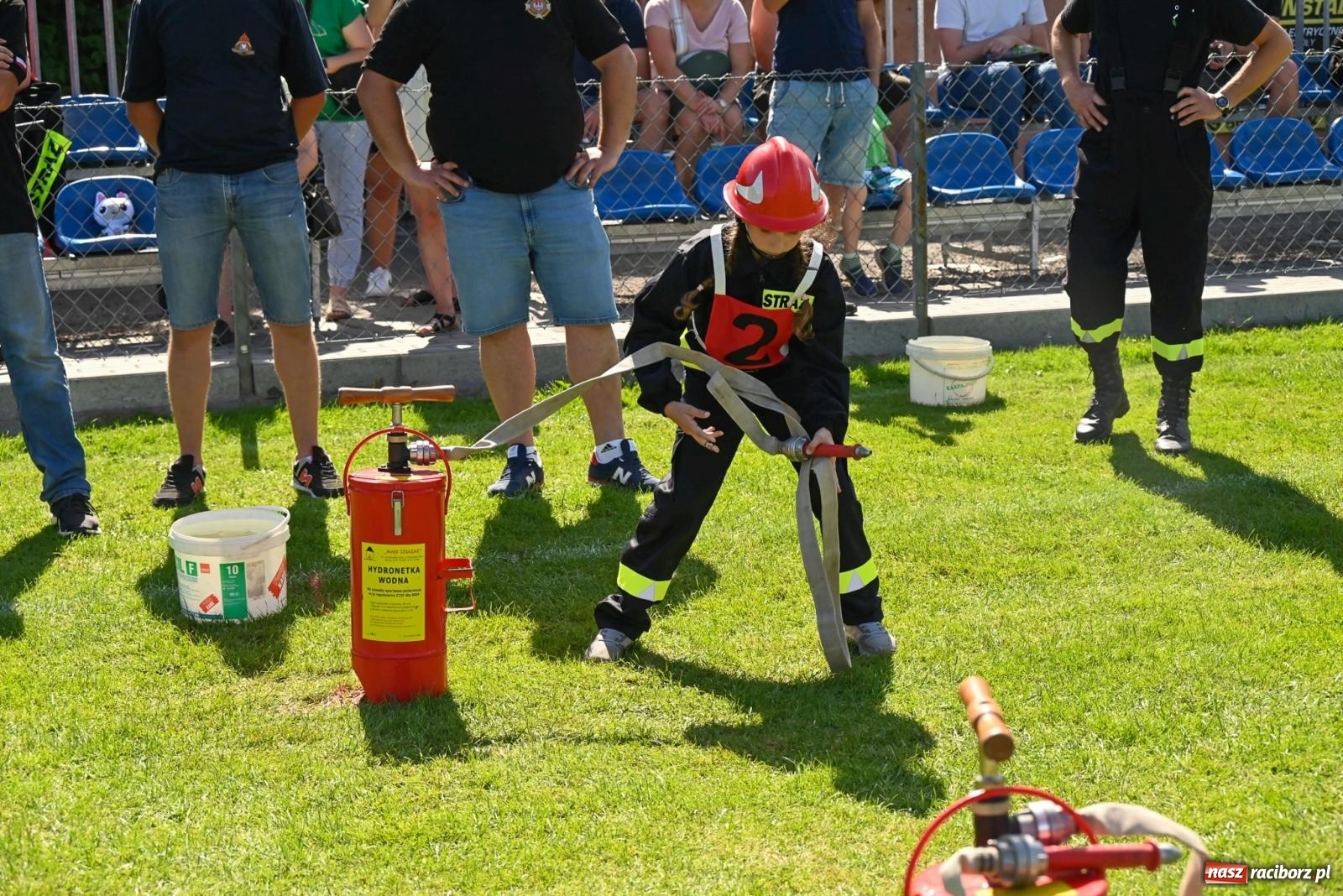 Zdjęcie w galerii na portalu naszraciborz.pl: Cała pula dla Roszkowa. Gminne zawody sportowo-pożarnicze w Krzyżanowicach wiadomości z regionu